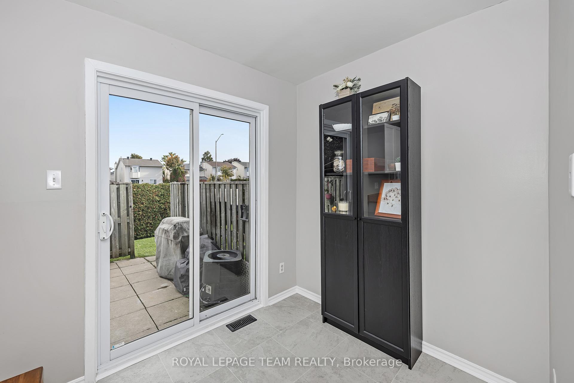 Photo 12 of Unit 21, 1960 Colorado Lane, Ottawa, Orleans/Sunridge — HOMEH