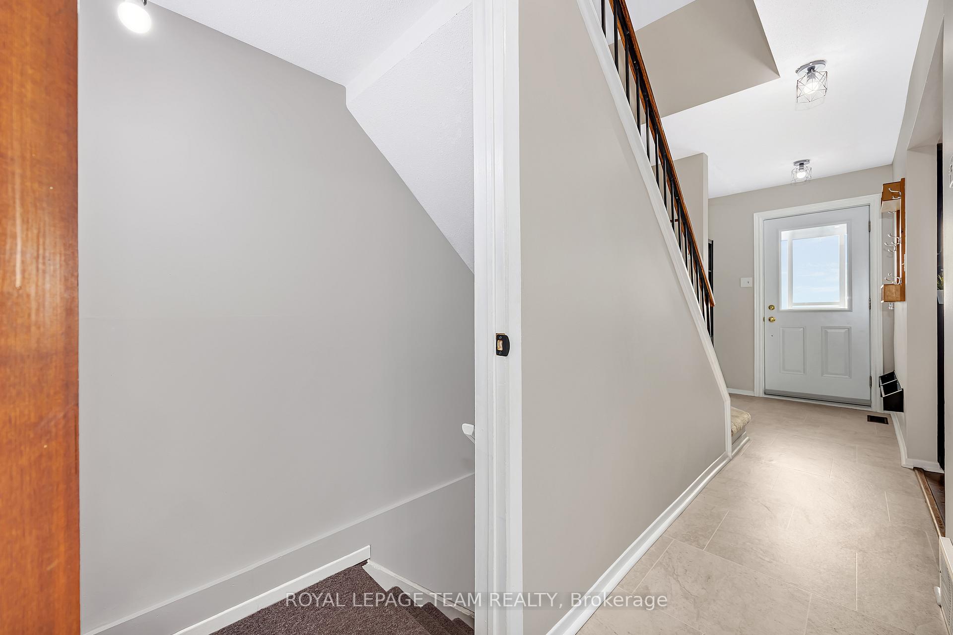 Photo 24 of Unit 21, 1960 Colorado Lane, Ottawa, Orleans/Sunridge — HOMEH