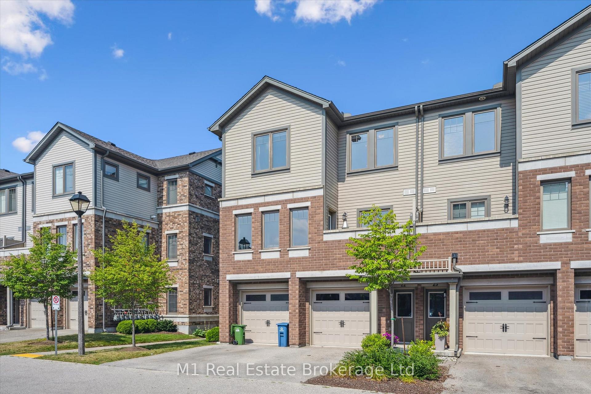 Photo 3 of Unit 22, 39 Kay Crescent, Guelph, Pineridge/Westminster Woods — HOMEH