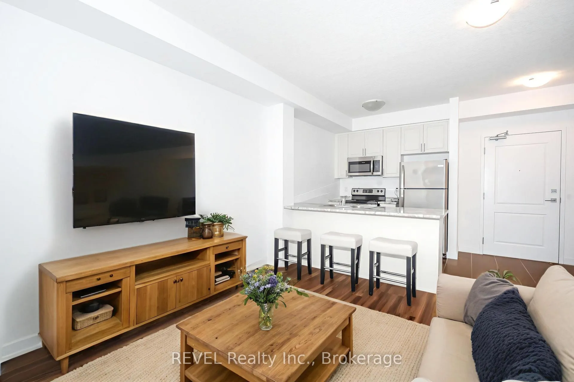 Photo 11 of Unit 228, 101 Shoreview Place, Hamilton, Lakeshore — HOMEH