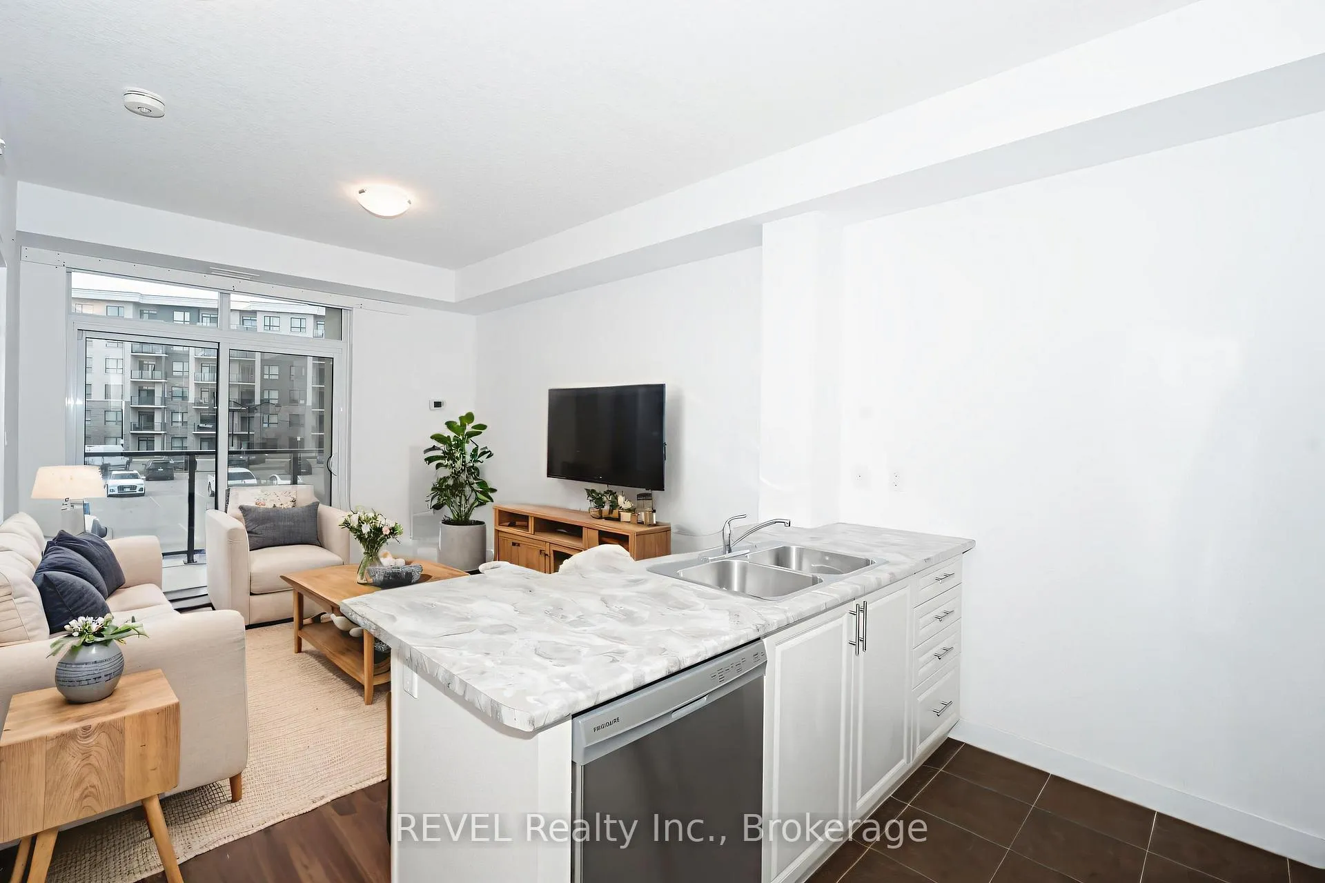 Photo 13 of Unit 228, 101 Shoreview Place, Hamilton, Lakeshore — HOMEH