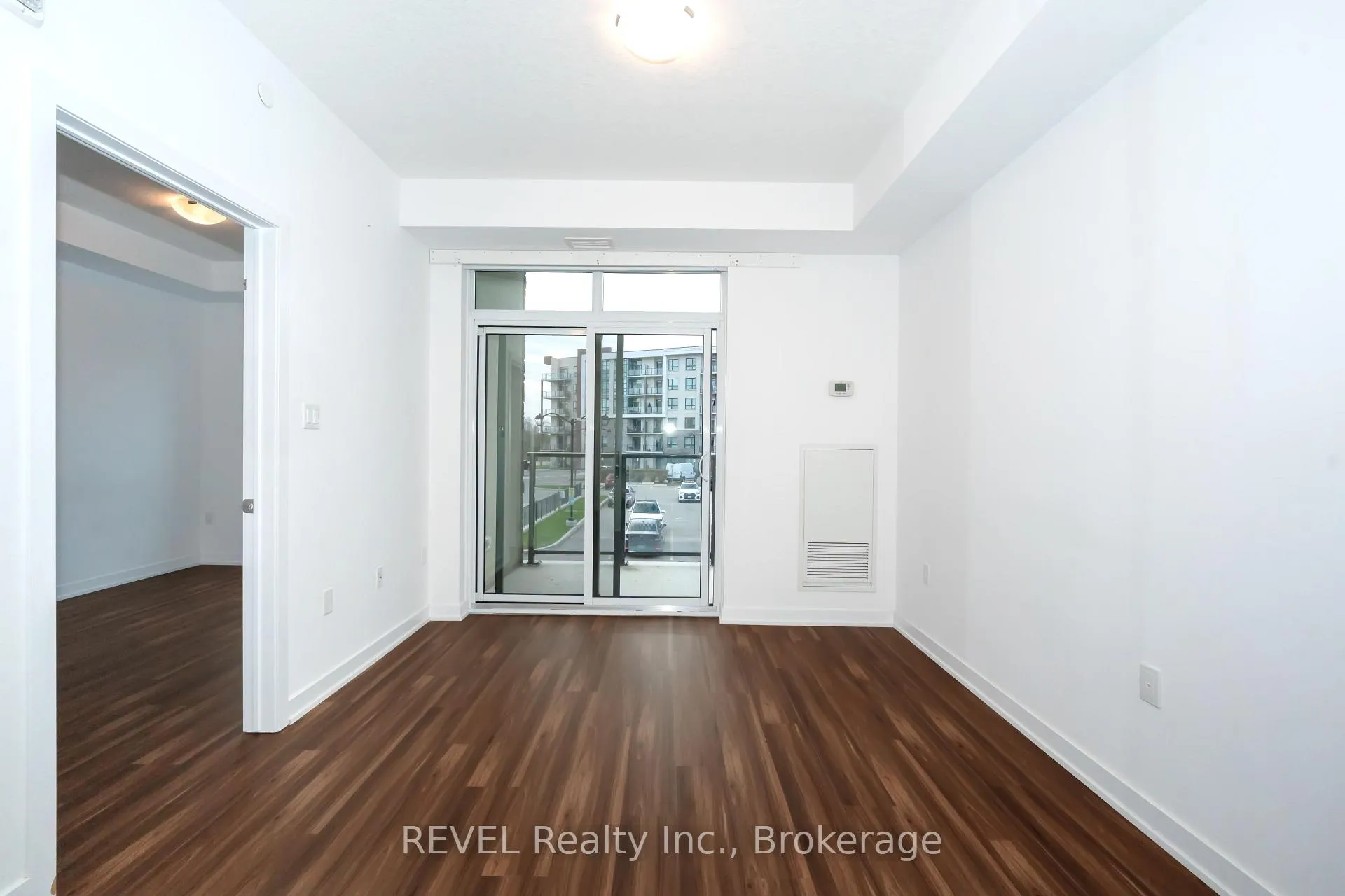 Photo 15 of Unit 228, 101 Shoreview Place, Hamilton, Lakeshore — HOMEH