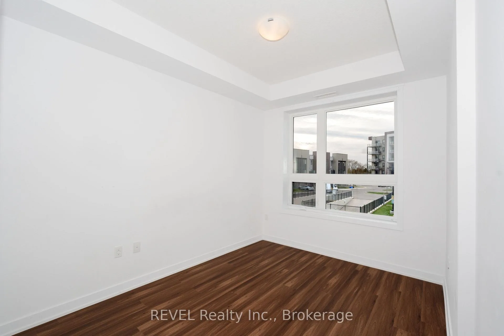 Photo 19 of Unit 228, 101 Shoreview Place, Hamilton, Lakeshore — HOMEH