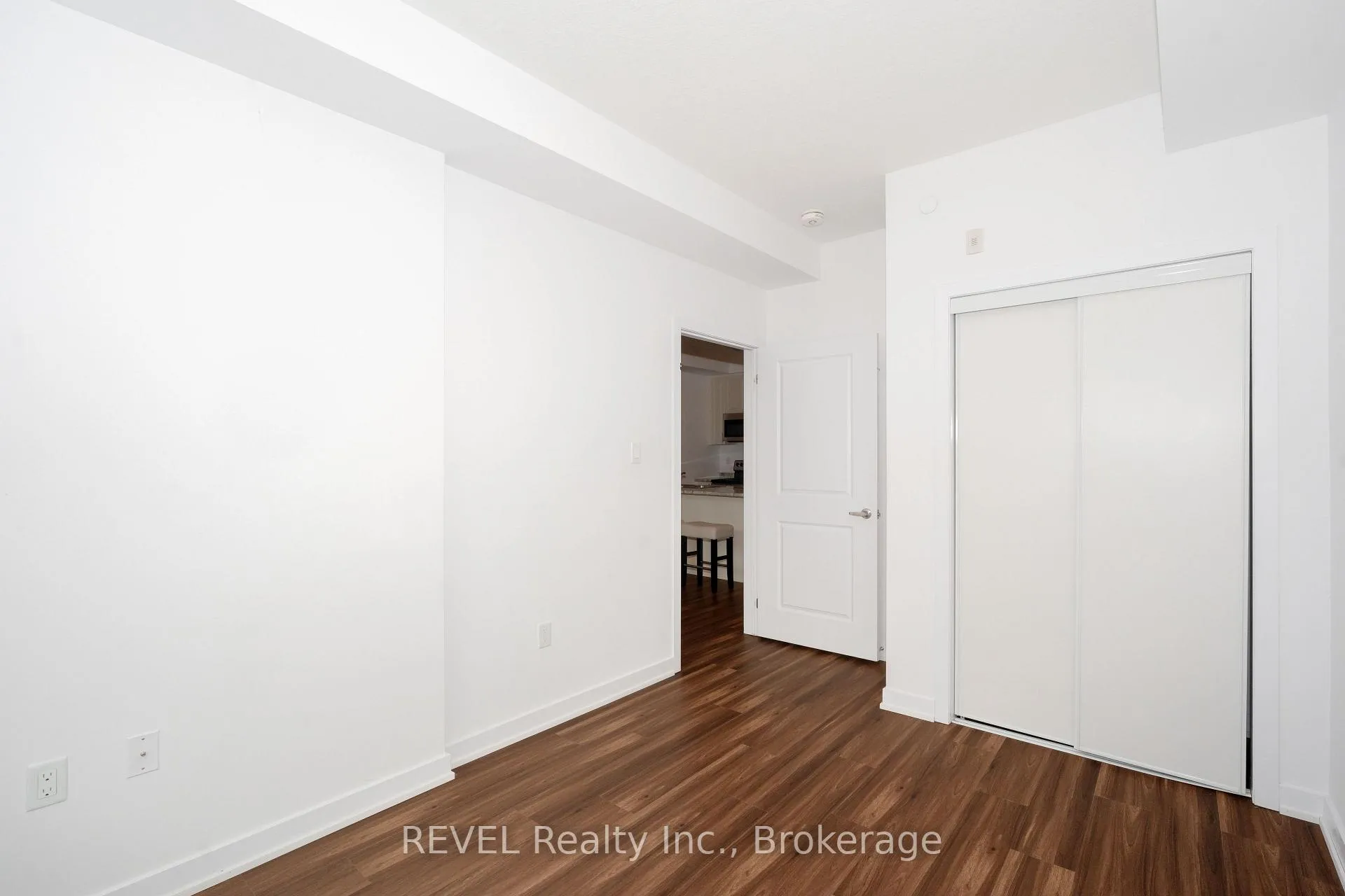 Photo 21 of Unit 228, 101 Shoreview Place, Hamilton, Lakeshore — HOMEH