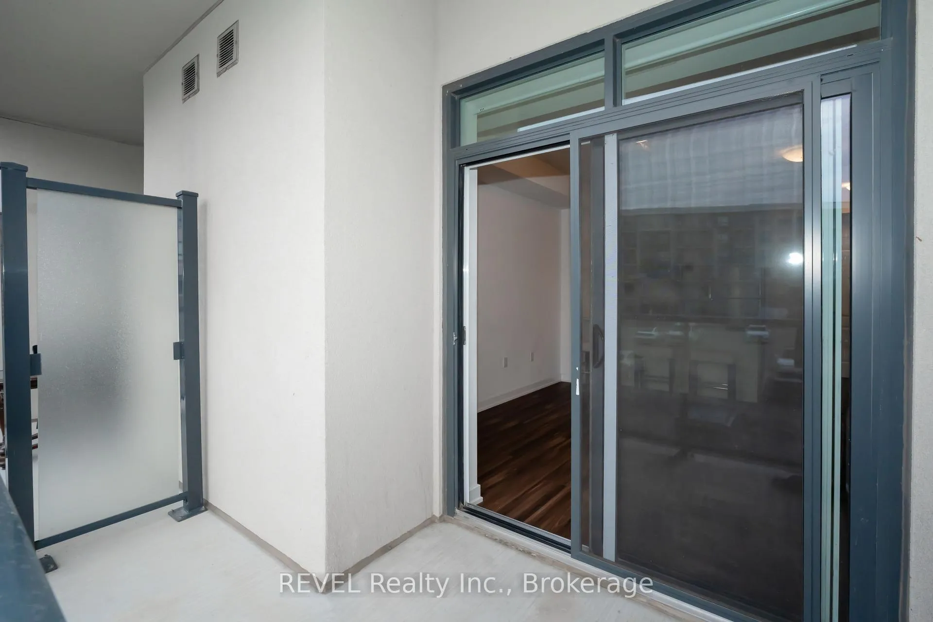 Photo 24 of Unit 228, 101 Shoreview Place, Hamilton, Lakeshore — HOMEH