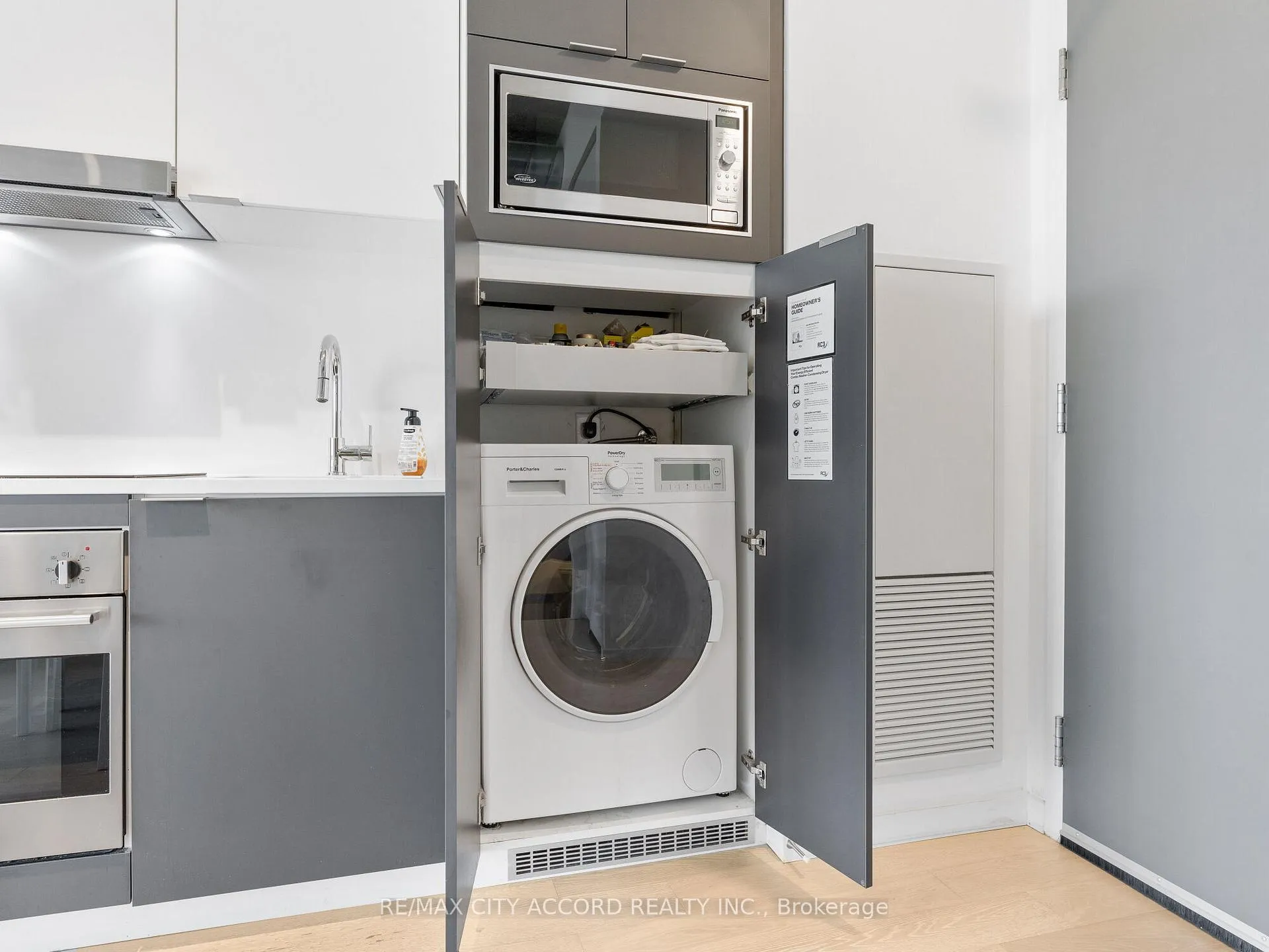 Photo 14 of Unit 305, 170 Bayview Avenue, Toronto, Moss Park — HOMEH