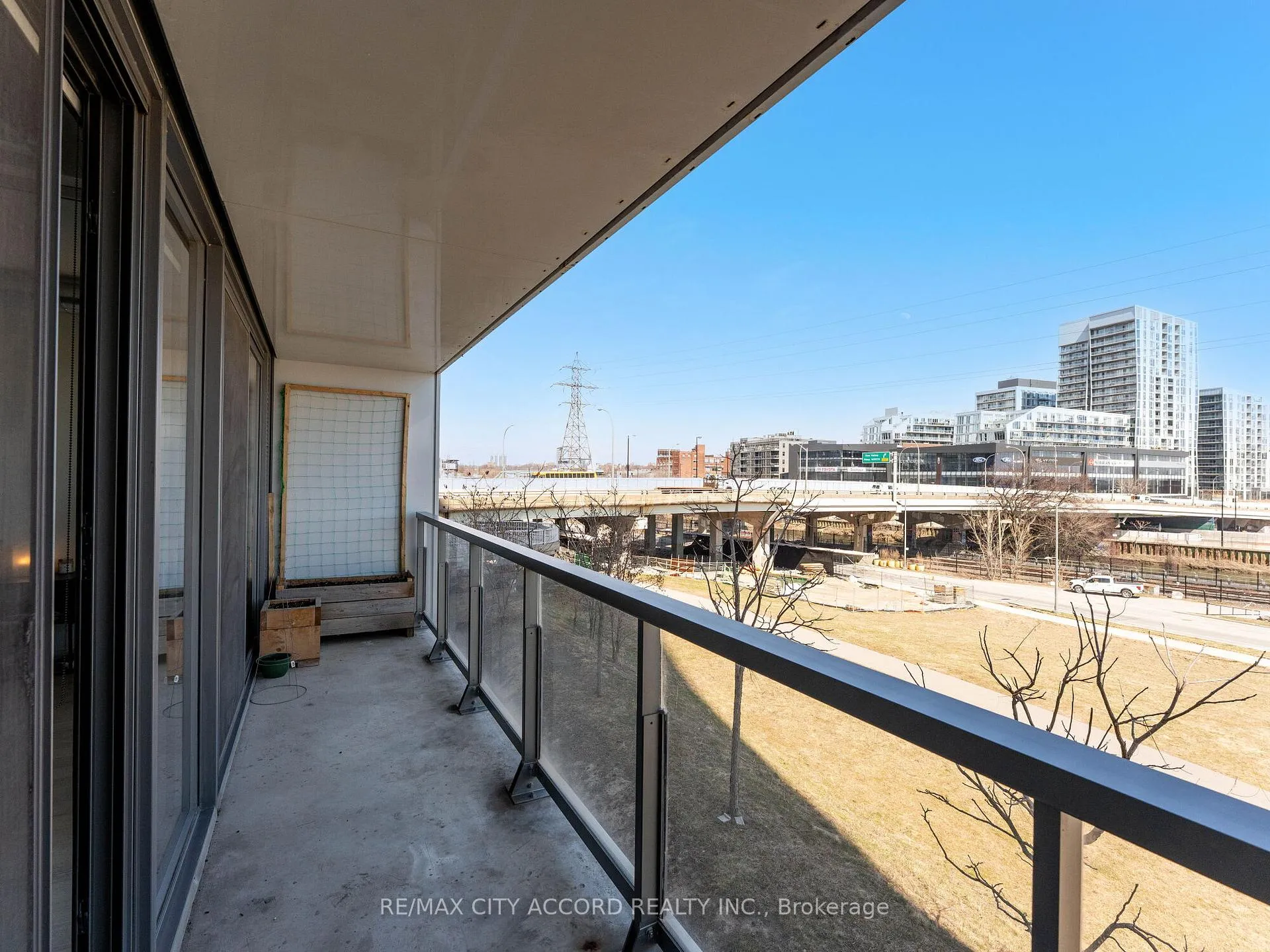Photo 19 of Unit 305, 170 Bayview Avenue, Toronto, Moss Park — HOMEH