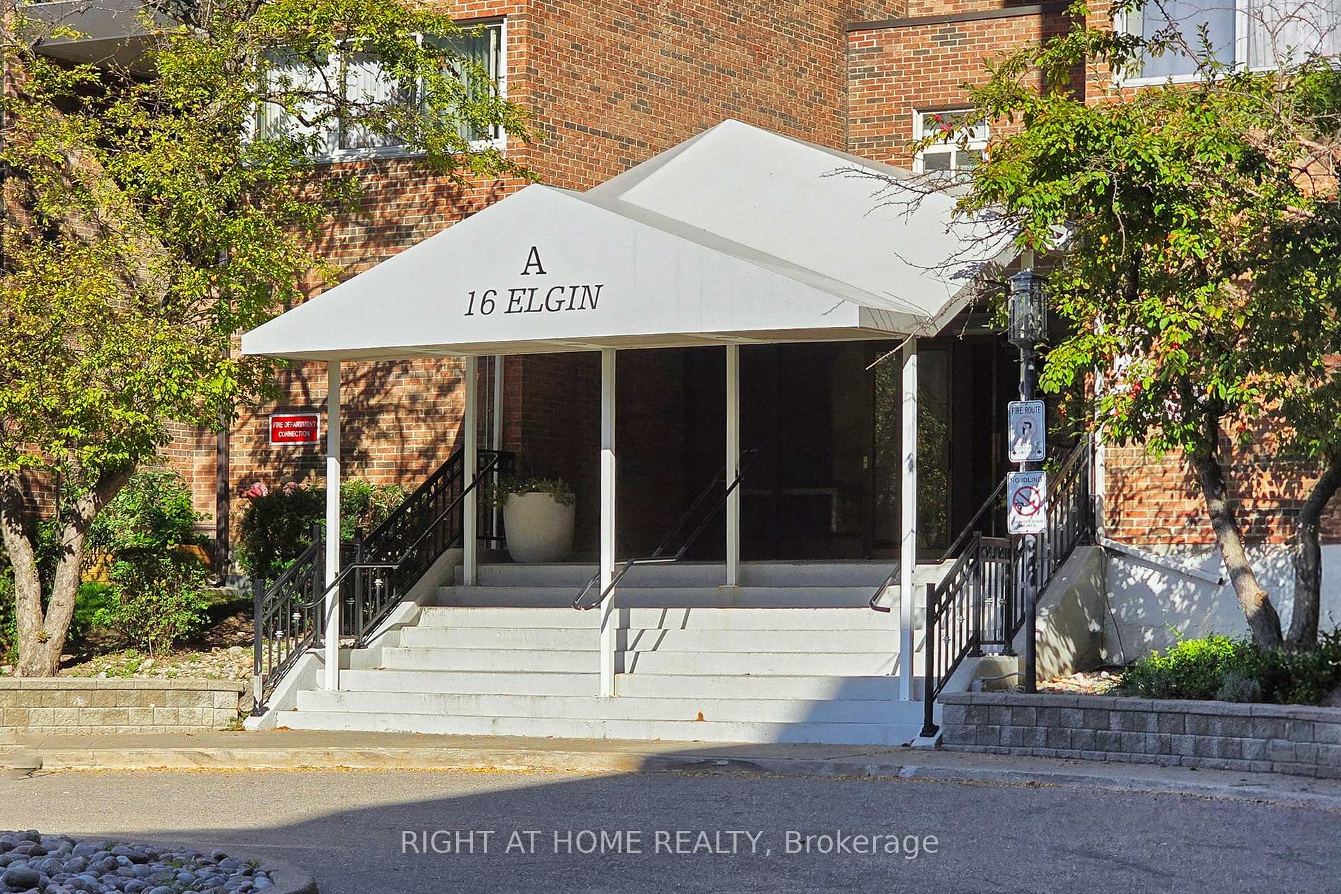 Photo 1 of Unit 320, 16 Elgin Street, Markham, Thornhill — HOMEH
