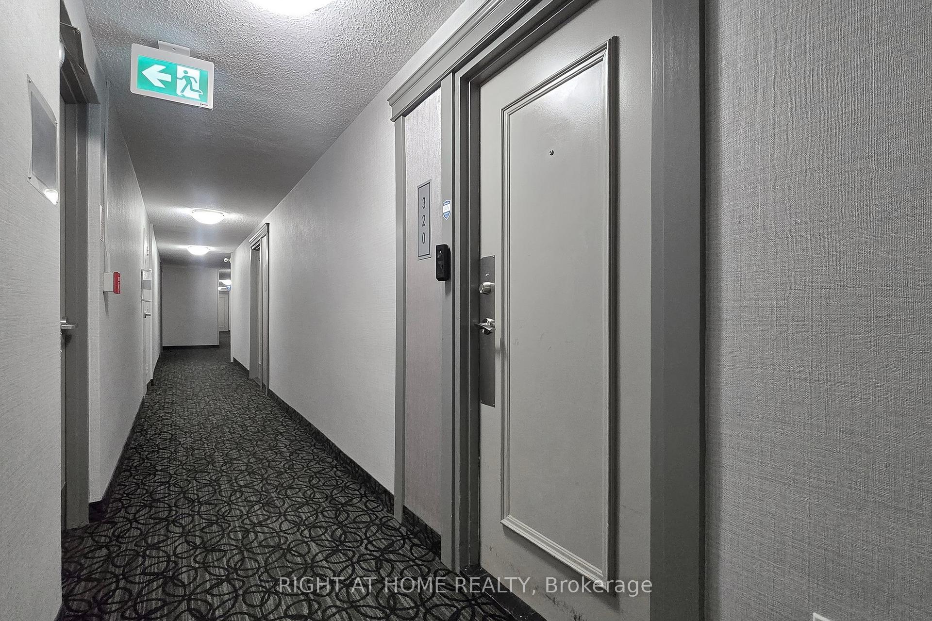 Photo 5 of Unit 320, 16 Elgin Street, Markham, Thornhill — HOMEH