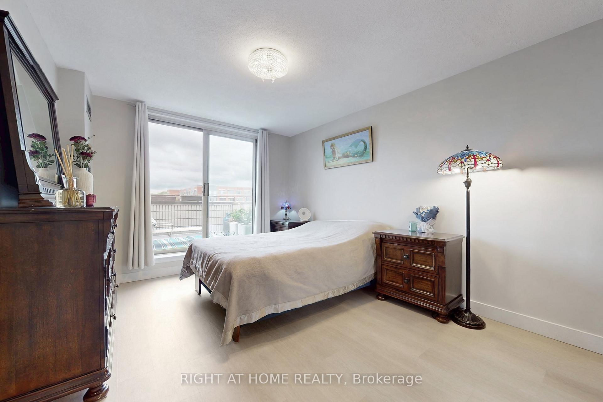 Photo 15 of Unit 320, 16 Elgin Street, Markham, Thornhill — HOMEH