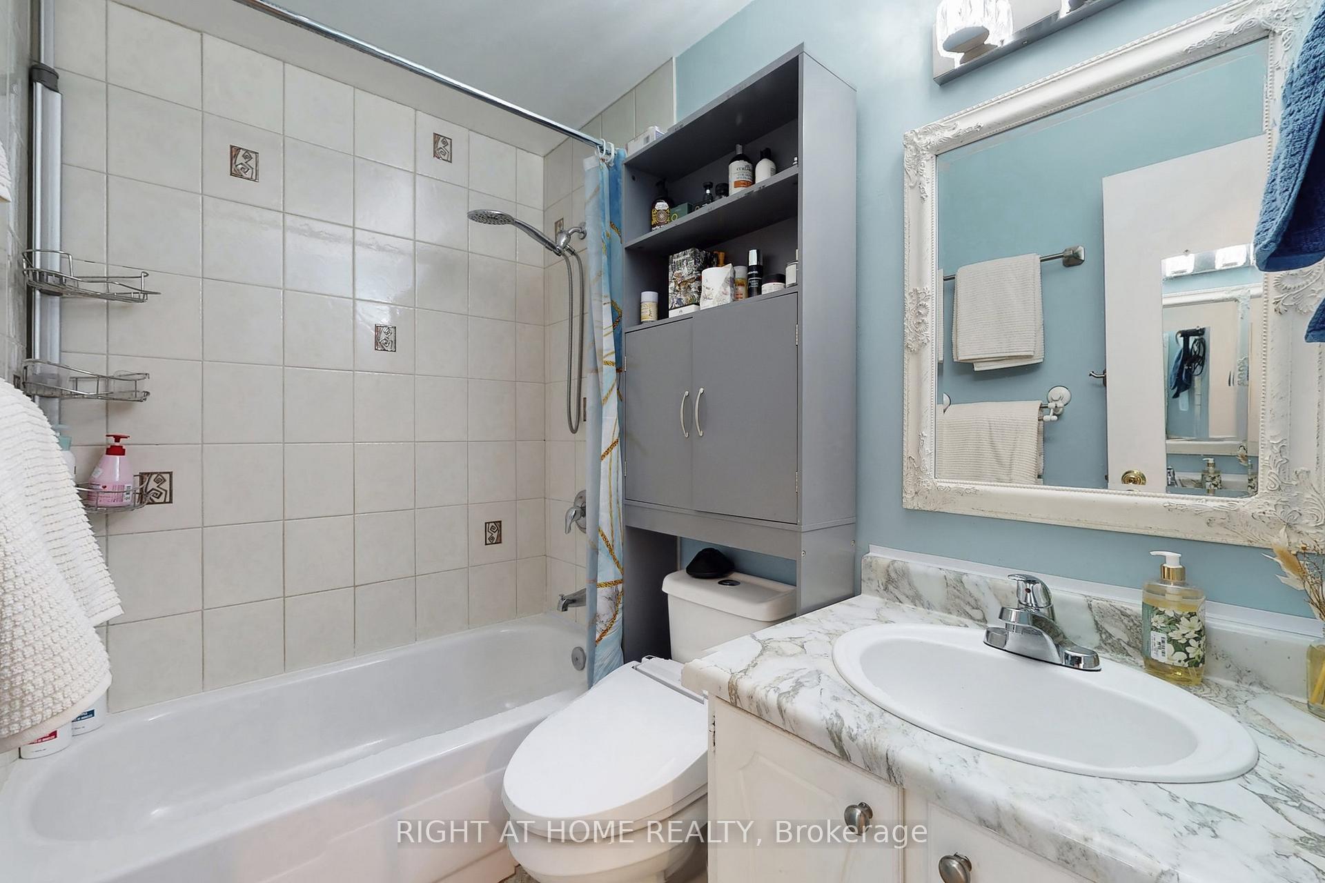Photo 19 of Unit 320, 16 Elgin Street, Markham, Thornhill — HOMEH