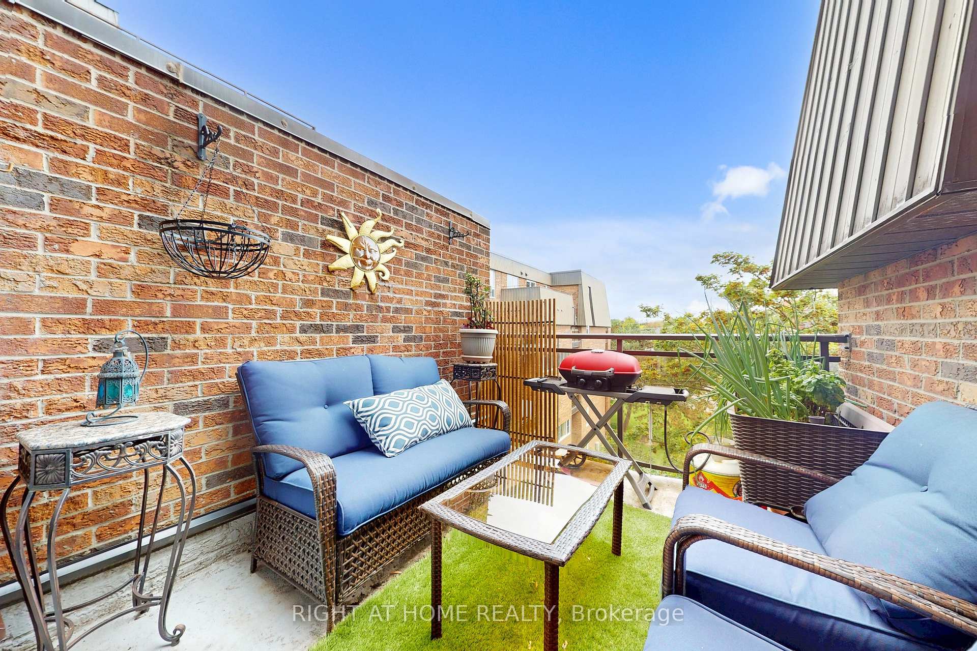 Photo 22 of Unit 320, 16 Elgin Street, Markham, Thornhill — HOMEH
