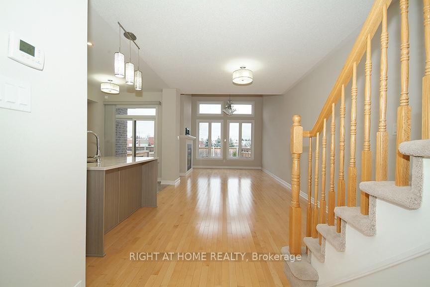 Photo 4 of 132 Mattingly Way, Ottawa, Riverside South/Gloucester Glen — HOMEH