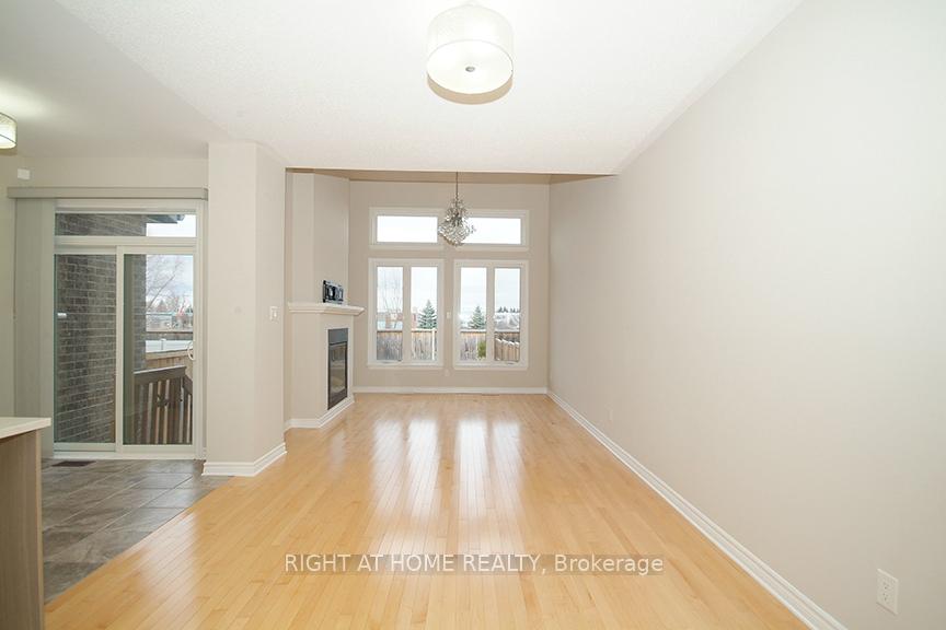 Photo 3 of 132 Mattingly Way, Ottawa, Riverside South/Gloucester Glen — HOMEH