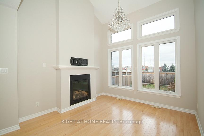 Photo 5 of 132 Mattingly Way, Ottawa, Riverside South/Gloucester Glen — HOMEH