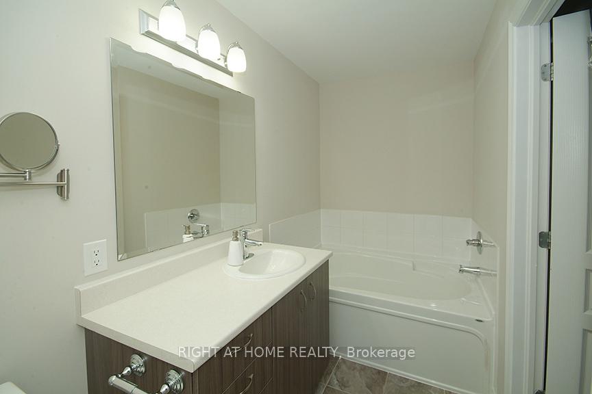 Photo 11 of 132 Mattingly Way, Ottawa, Riverside South/Gloucester Glen — HOMEH