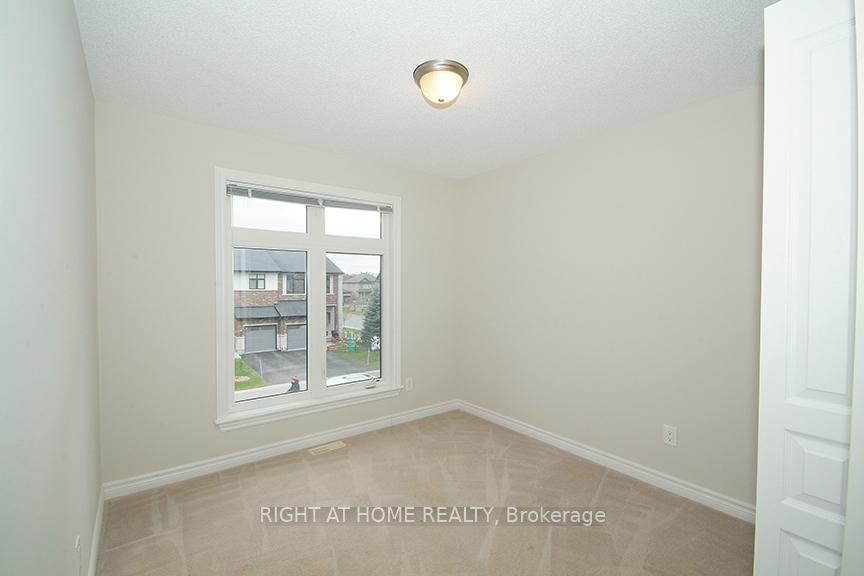 Photo 12 of 132 Mattingly Way, Ottawa, Riverside South/Gloucester Glen — HOMEH