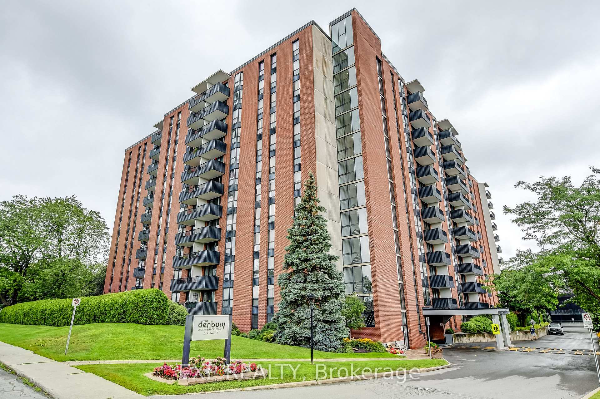 Photo 1 of Unit 211, 2951 Riverside Drive, Ottawa, Mooneys Bay/Riverside Park — HOMEH