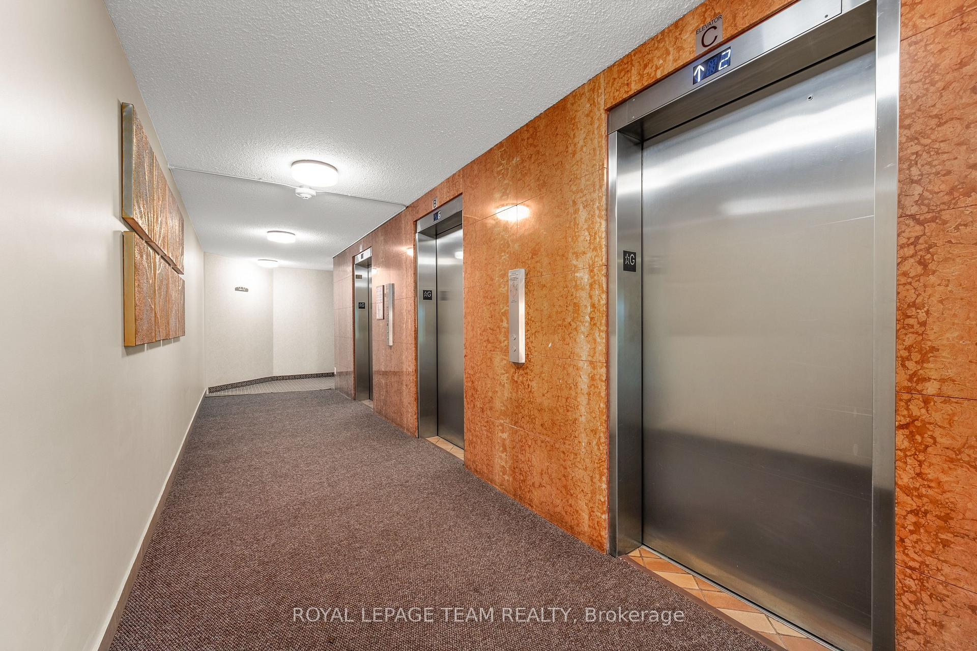 Photo 23 of Unit 1203, 555 Brittany Drive, Ottawa, Viscount Alexander Park — HOMEH