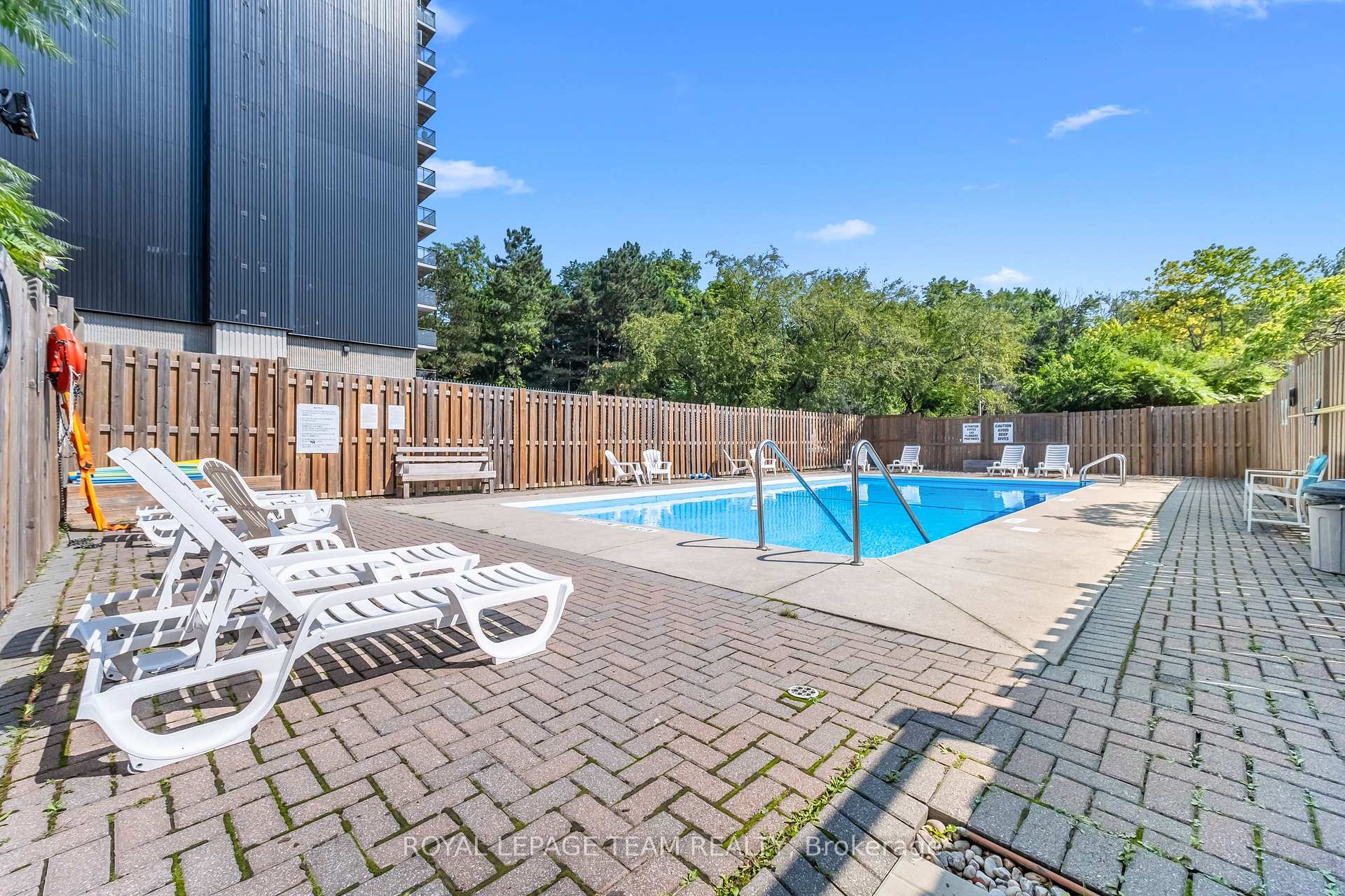 Photo 27 of Unit 1203, 555 Brittany Drive, Ottawa, Viscount Alexander Park — HOMEH