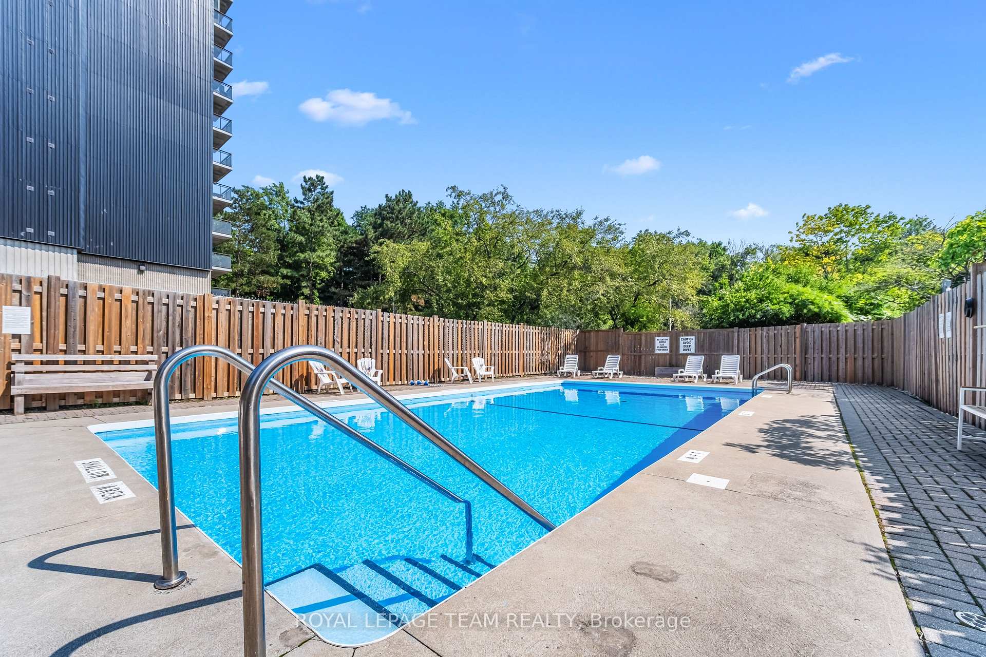 Photo 28 of Unit 1203, 555 Brittany Drive, Ottawa, Viscount Alexander Park — HOMEH