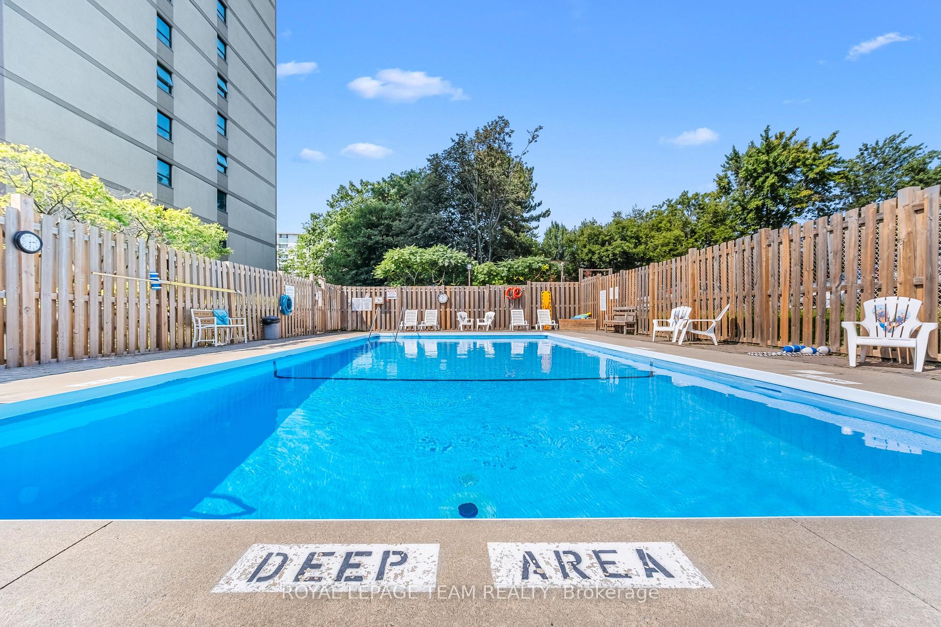 Photo 30 of Unit 1203, 555 Brittany Drive, Ottawa, Viscount Alexander Park — HOMEH