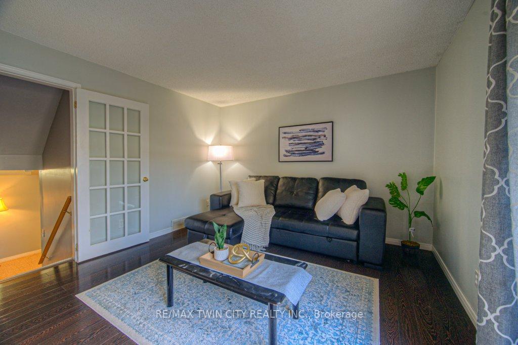 Photo 5 of Unit 10, 211 Veronica Drive, Kitchener — HOMEH