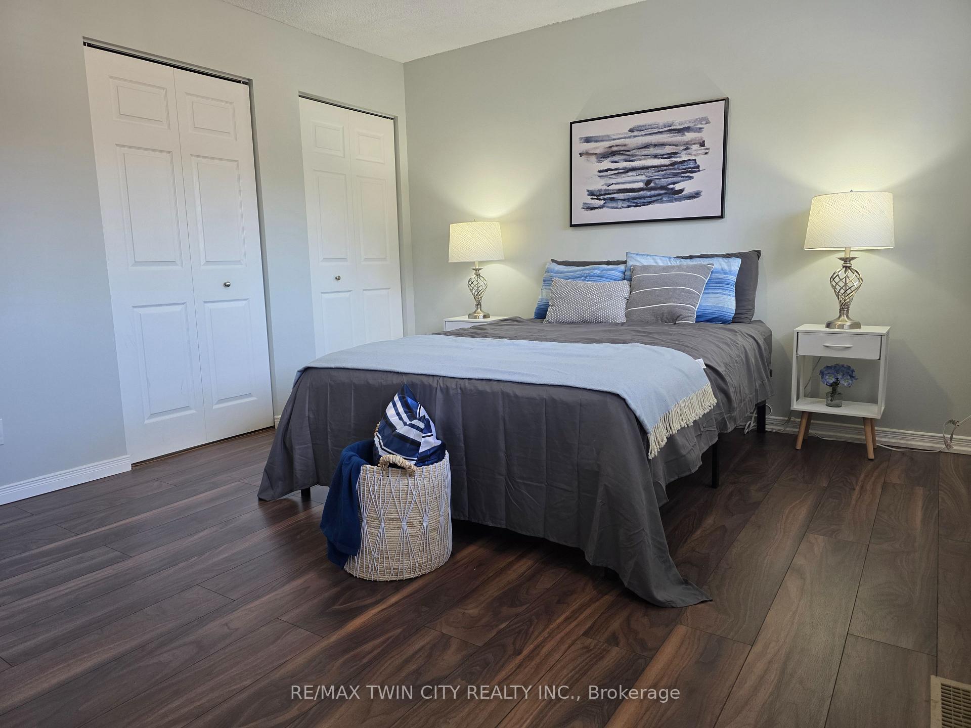 Photo 10 of Unit 10, 211 Veronica Drive, Kitchener — HOMEH