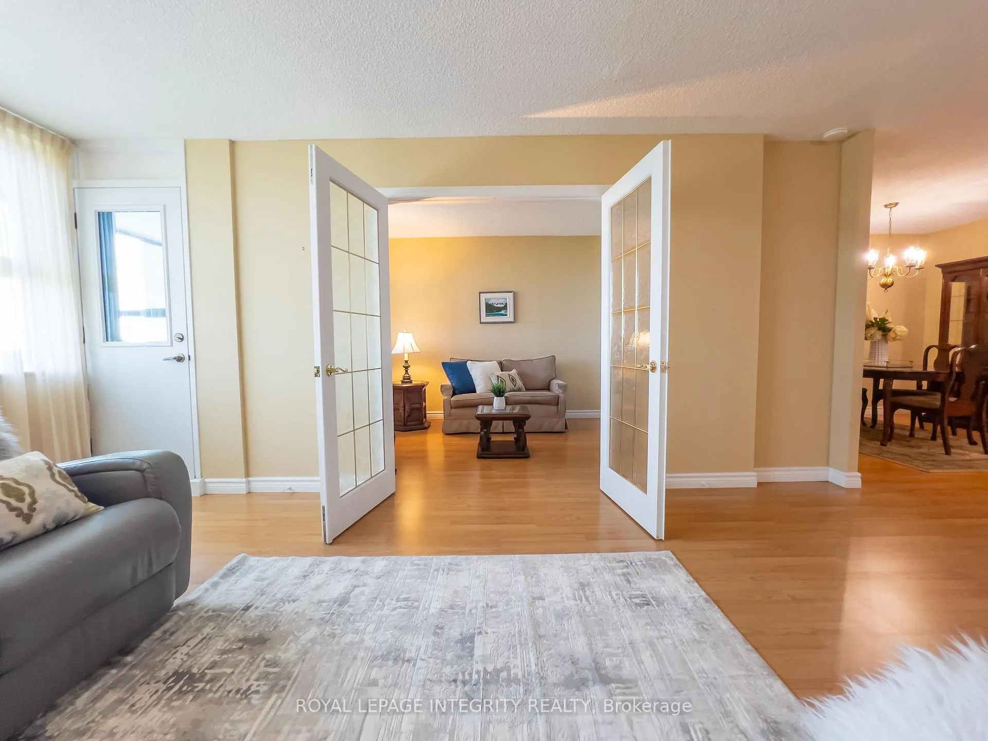 Photo 15 of Unit 1008, 555 Brittany Drive, Ottawa, Viscount Alexander Park — HOMEH