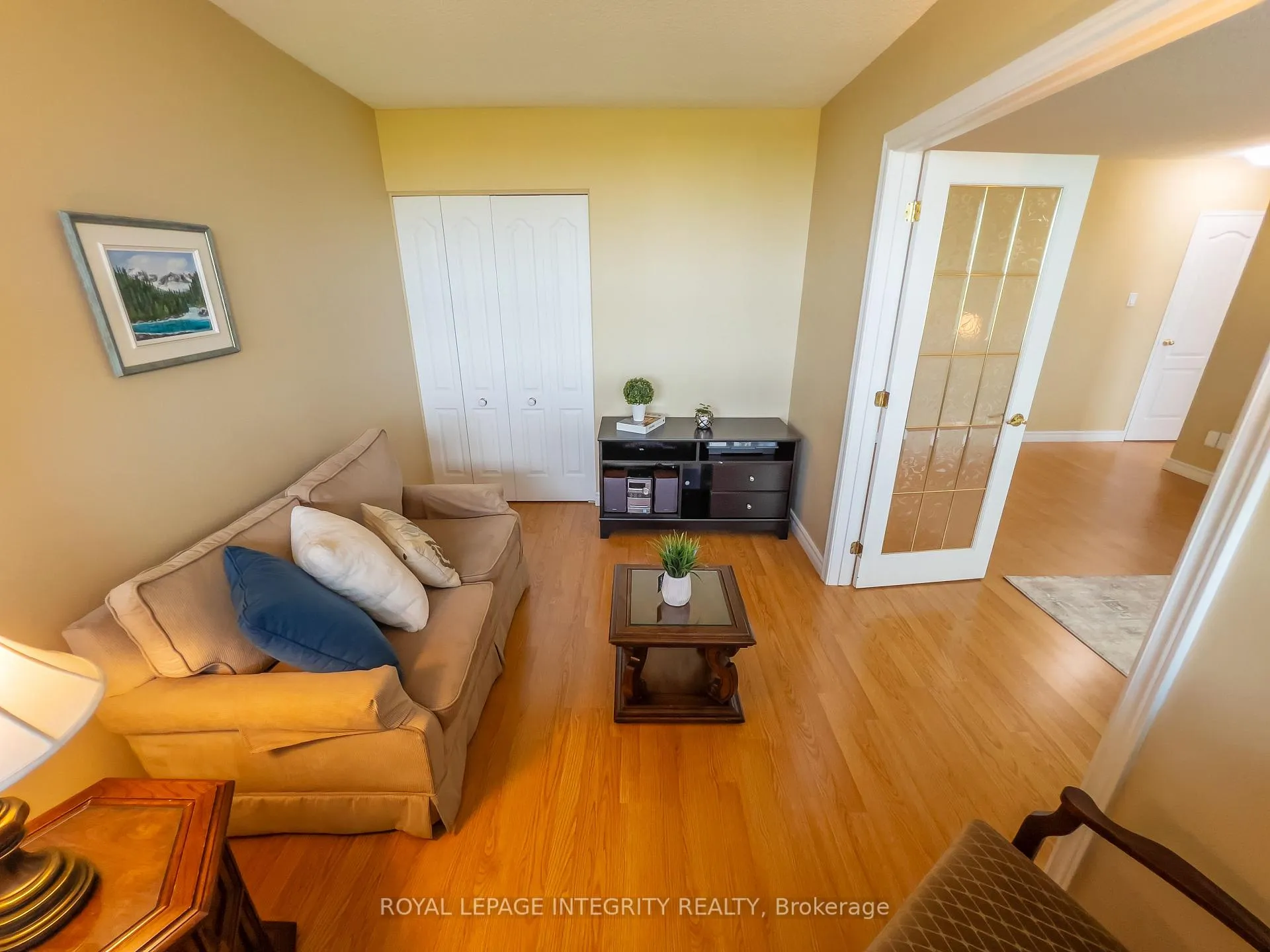 Photo 17 of Unit 1008, 555 Brittany Drive, Ottawa, Viscount Alexander Park — HOMEH