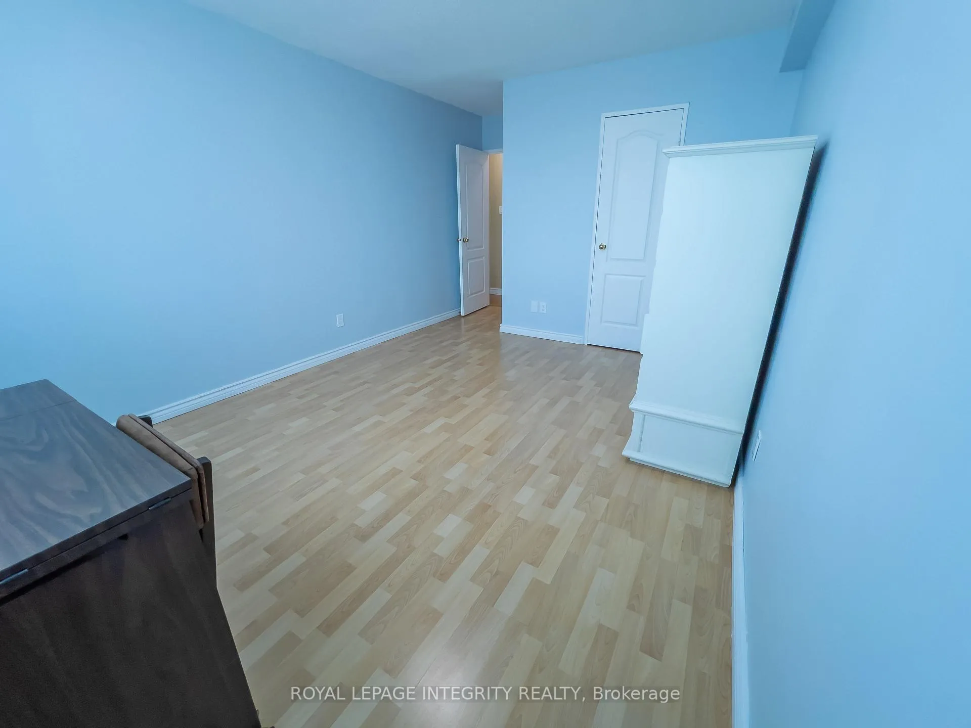 Photo 25 of Unit 1008, 555 Brittany Drive, Ottawa, Viscount Alexander Park — HOMEH