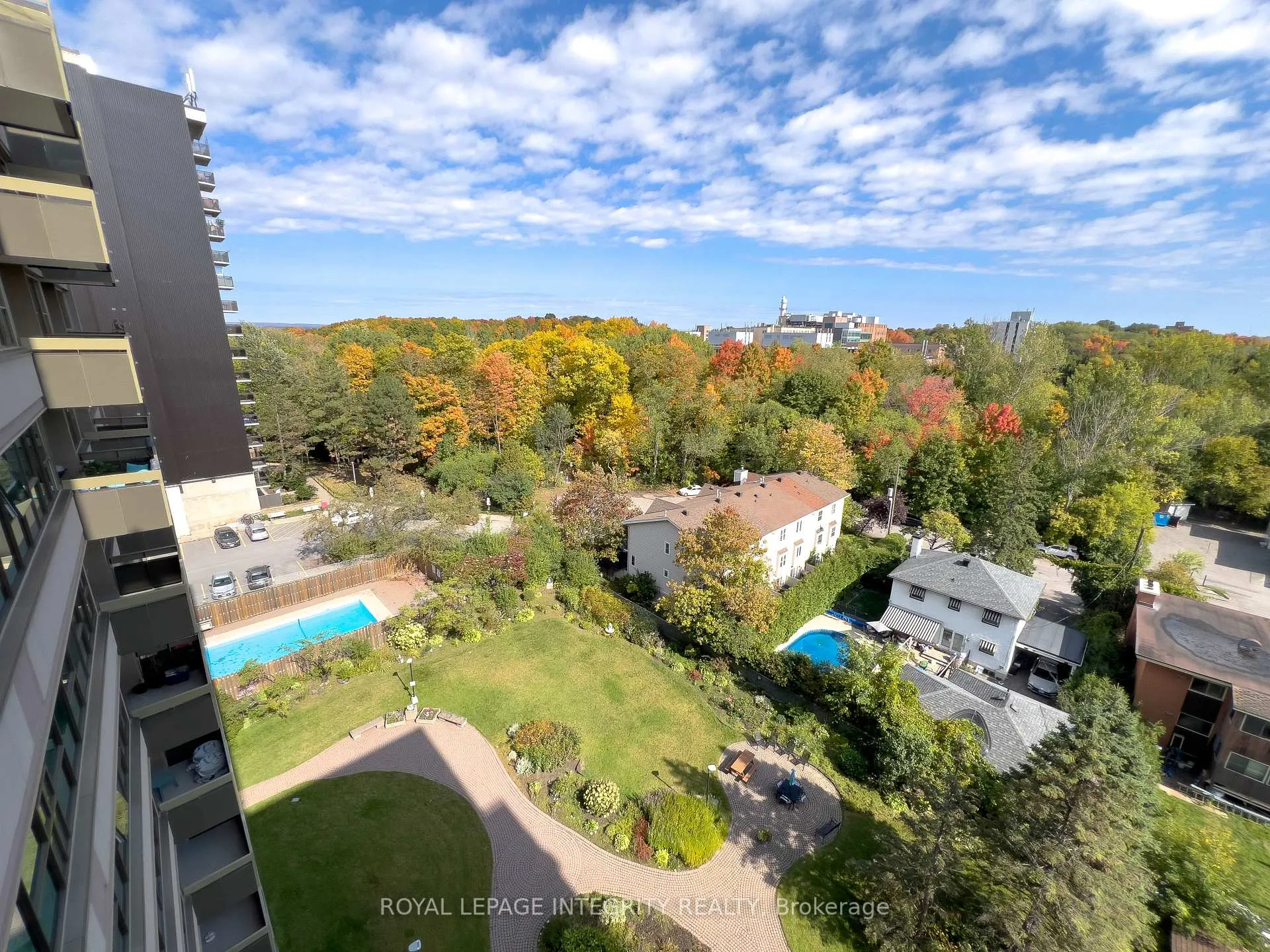 Photo 41 of Unit 1008, 555 Brittany Drive, Ottawa, Viscount Alexander Park — HOMEH