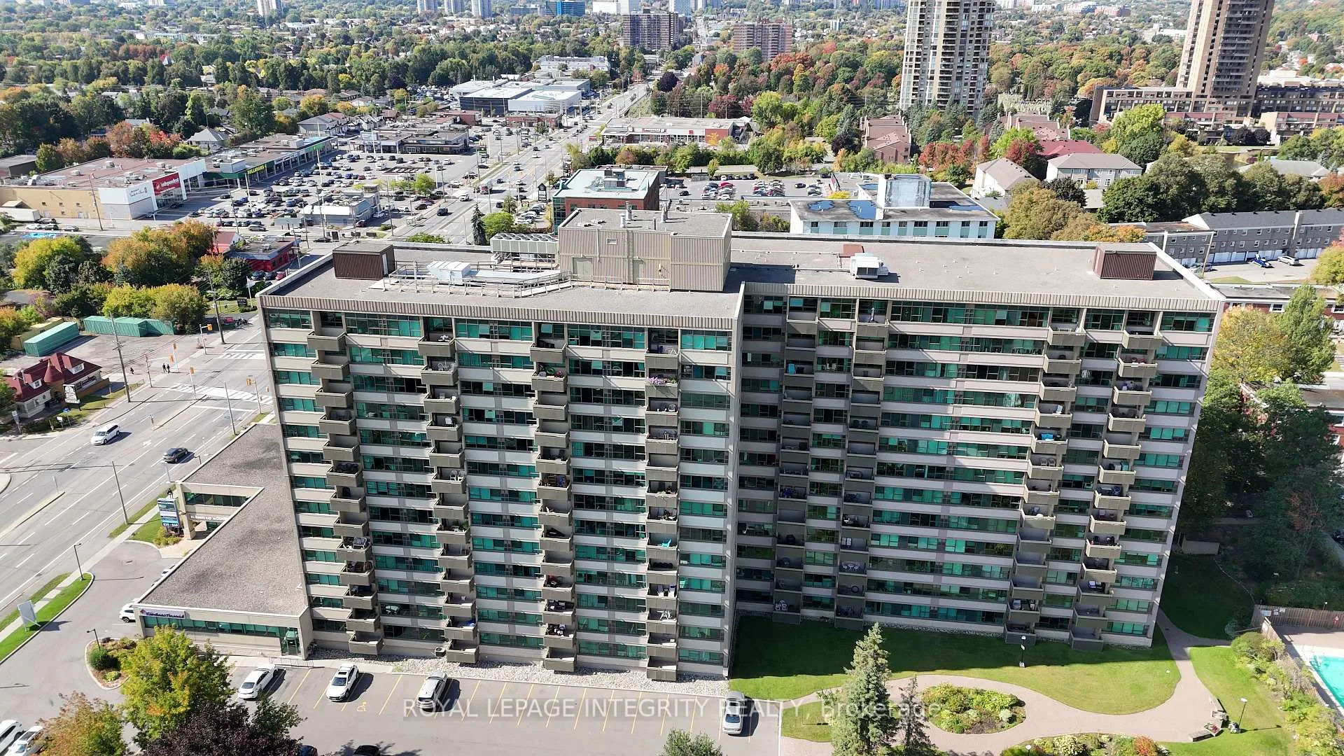 Photo 43 of Unit 1008, 555 Brittany Drive, Ottawa, Viscount Alexander Park — HOMEH
