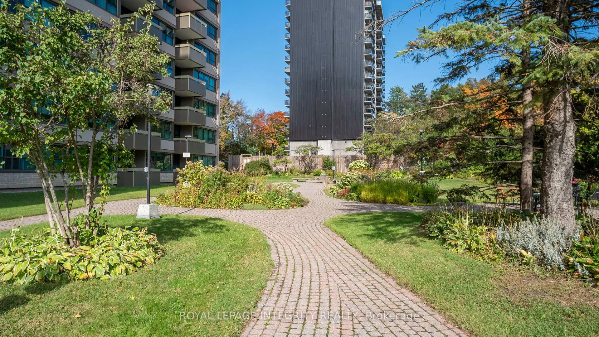Photo 45 of Unit 1008, 555 Brittany Drive, Ottawa, Viscount Alexander Park — HOMEH
