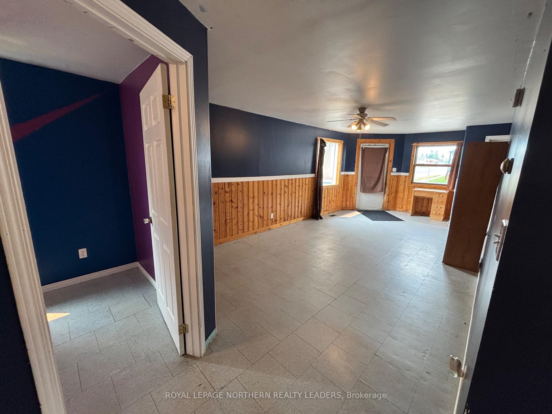Photo 13 of 320 Ninth Avenue, Cochrane — HOMEH