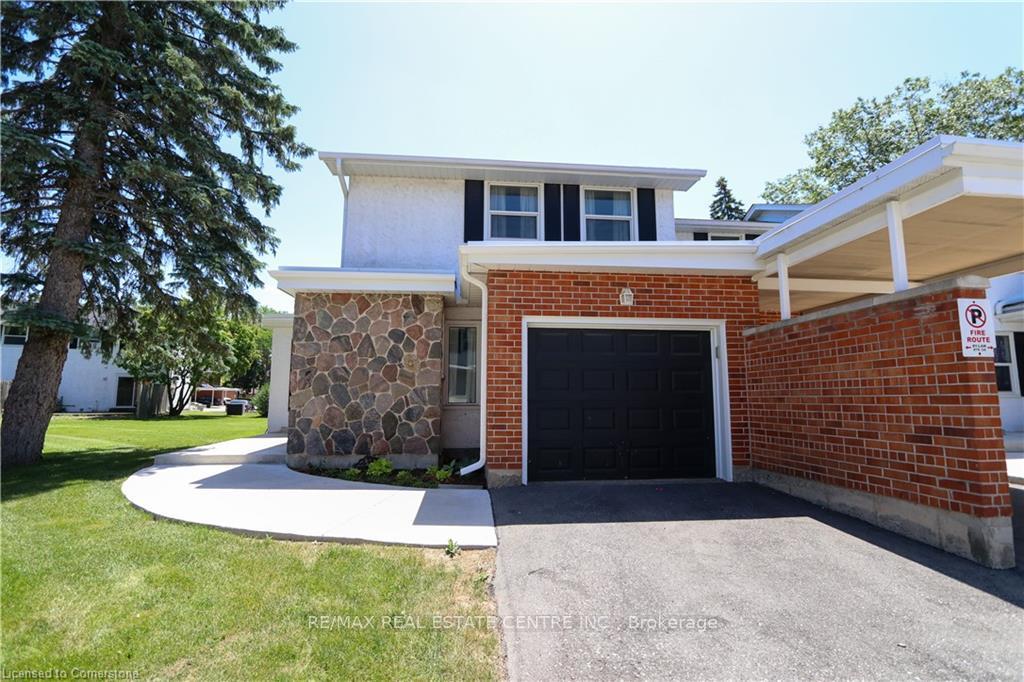 Front of Unit 1, 423 Keats Way