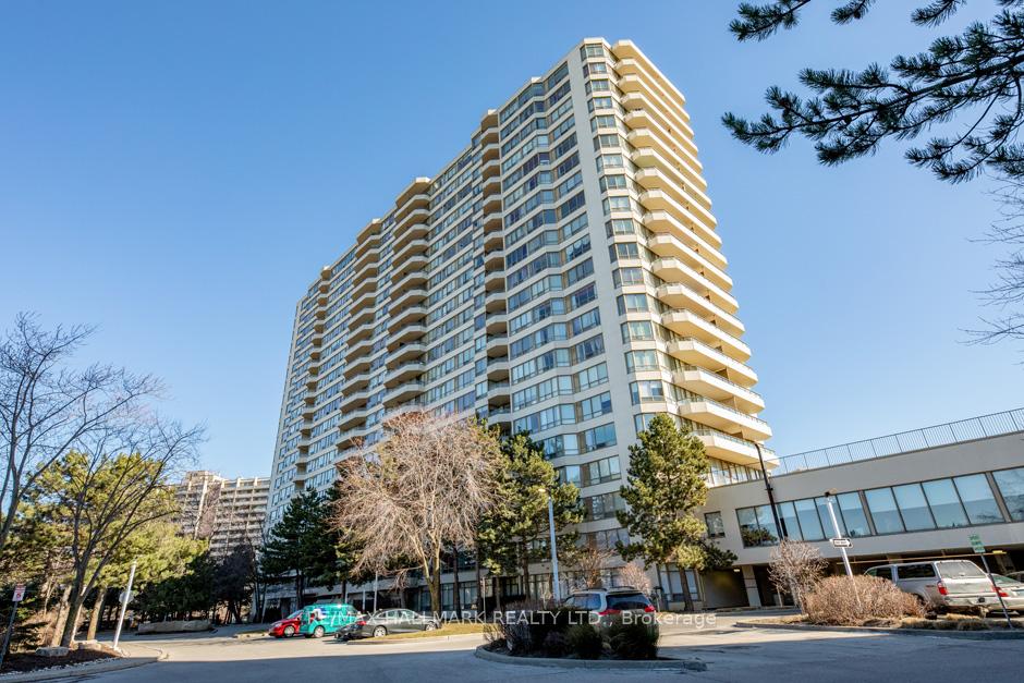 Front of Unit 616, 5 Greystone Walk Drive