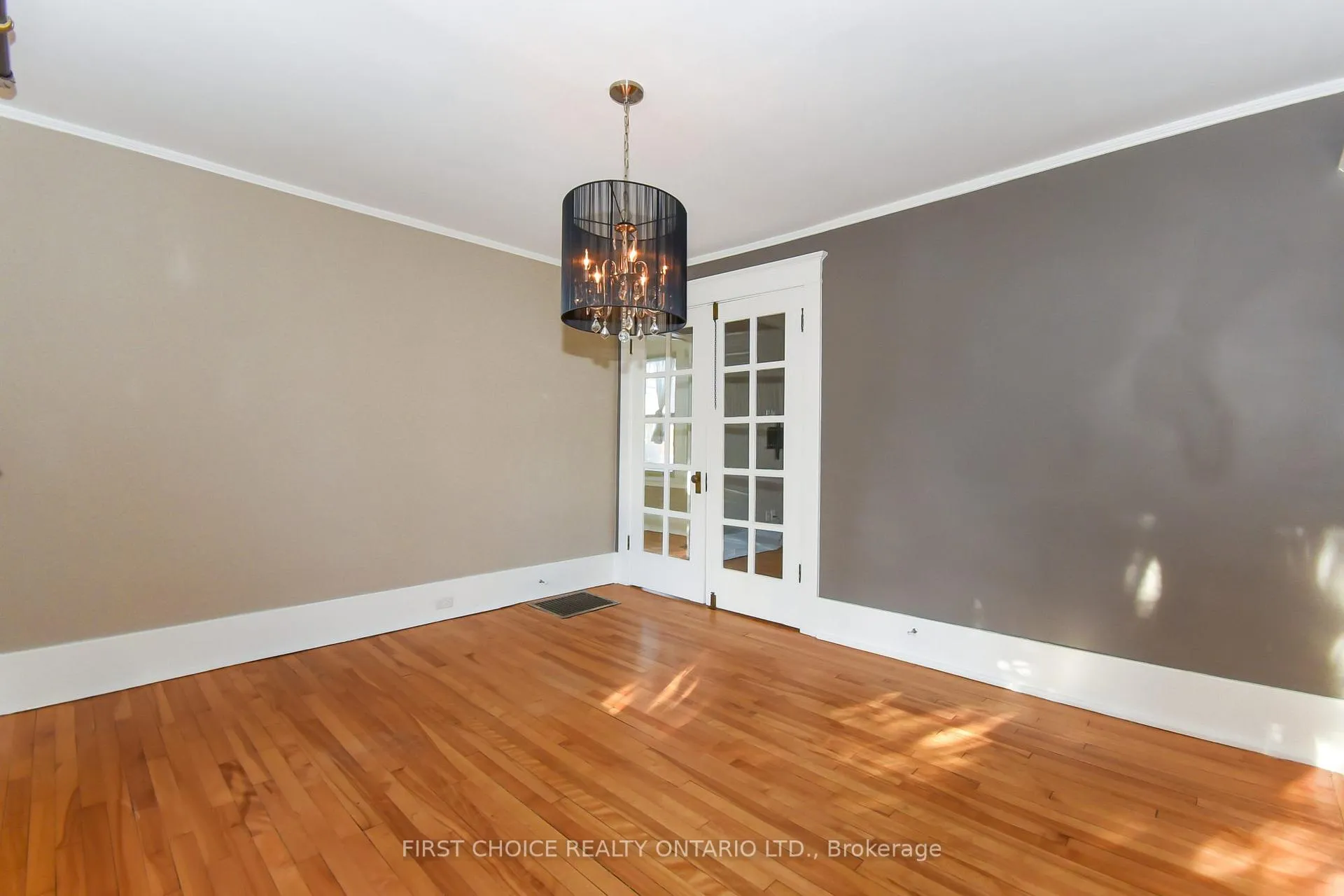 Photo 11 of 142 Broadway Avenue, Ottawa, Glebe — HOMEH