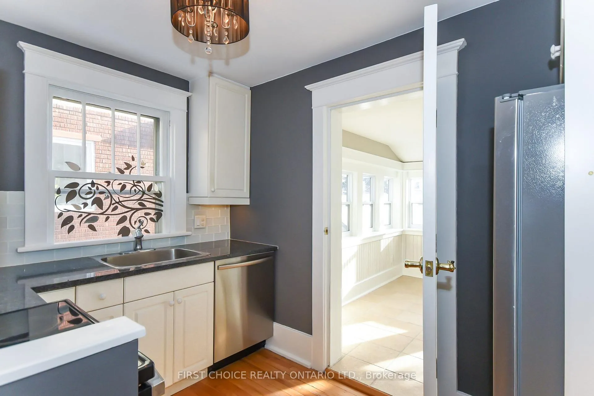 Photo 15 of 142 Broadway Avenue, Ottawa, Glebe — HOMEH