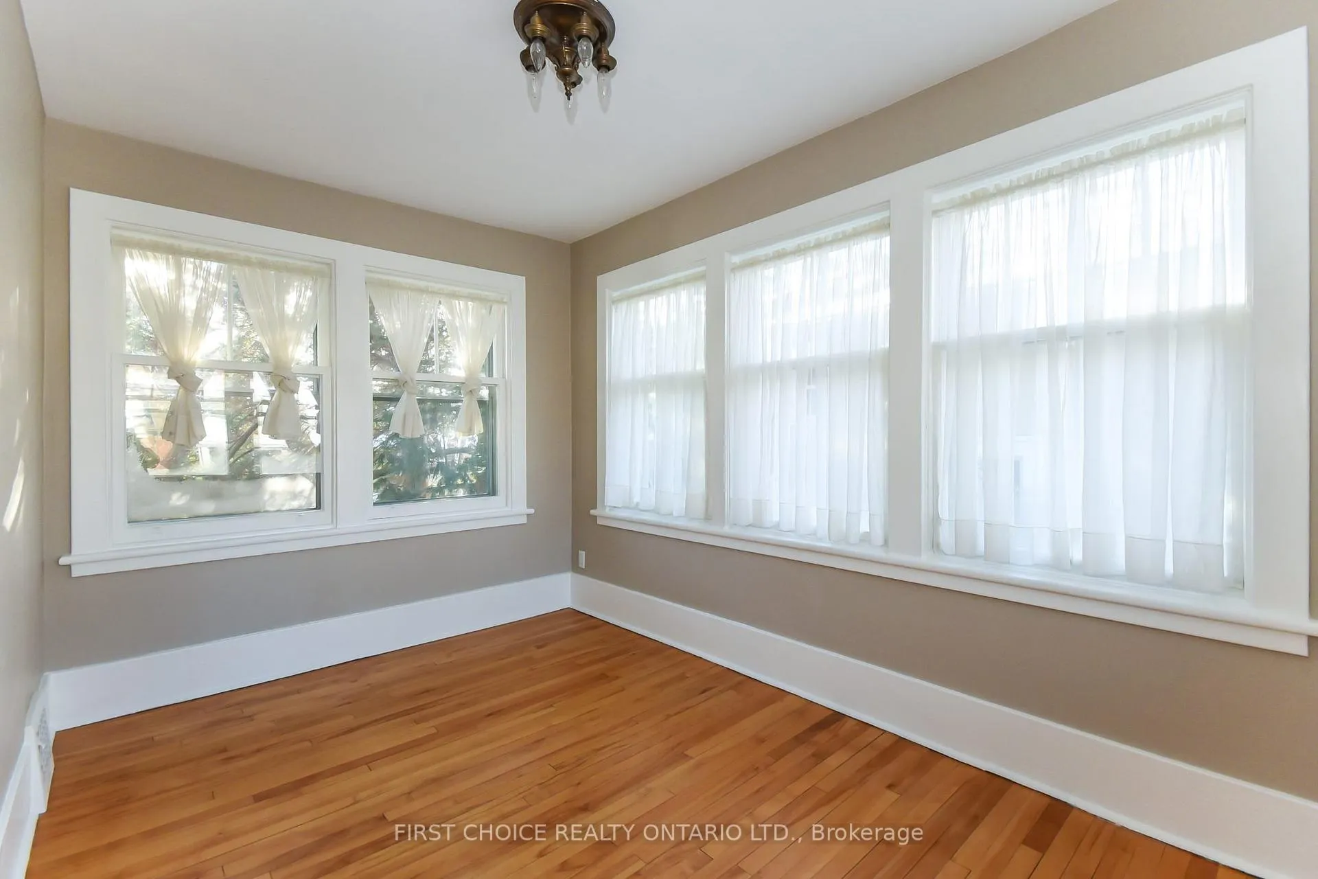 Photo 32 of 142 Broadway Avenue, Ottawa, Glebe — HOMEH