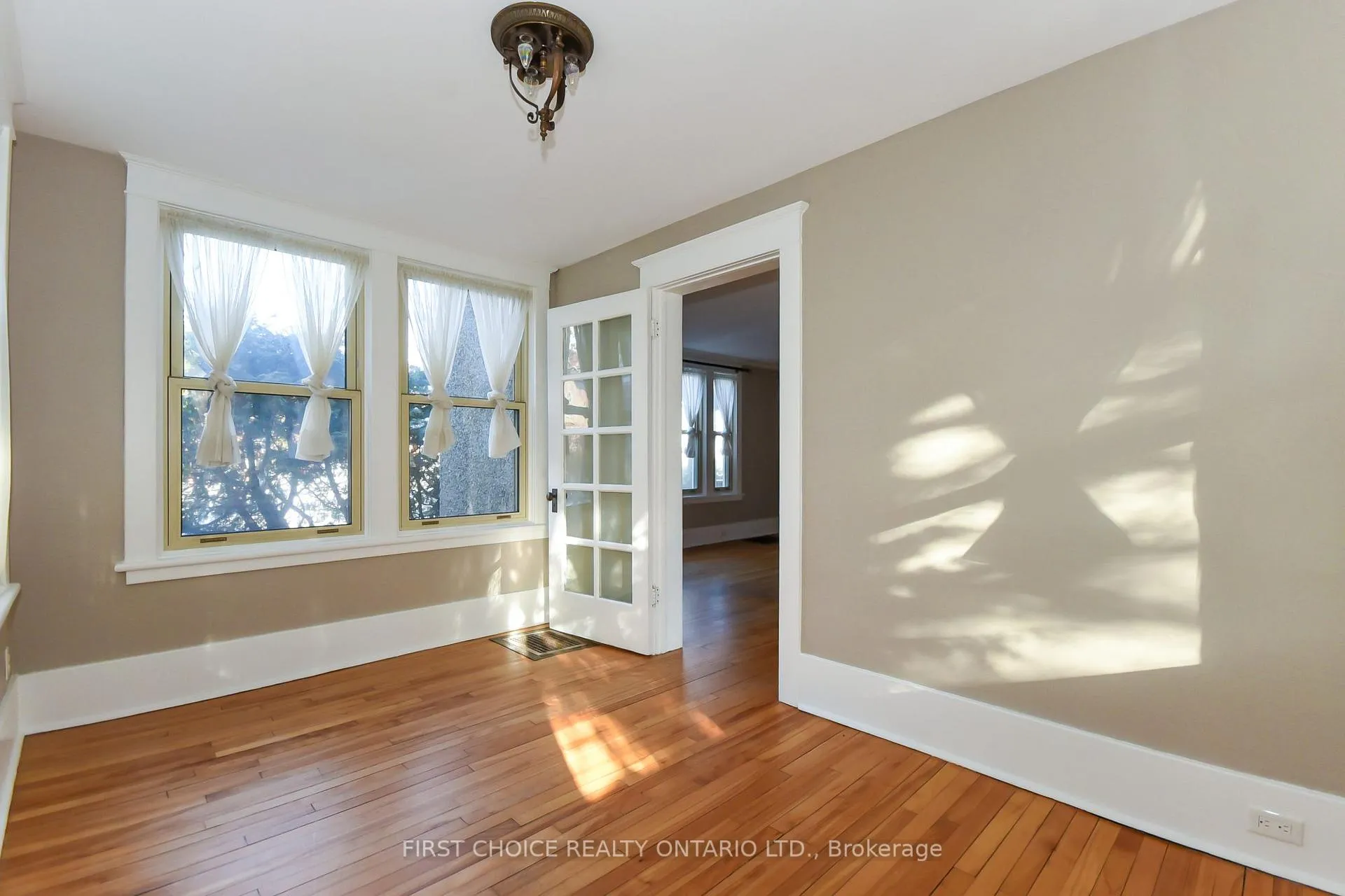 Photo 34 of 142 Broadway Avenue, Ottawa, Glebe — HOMEH