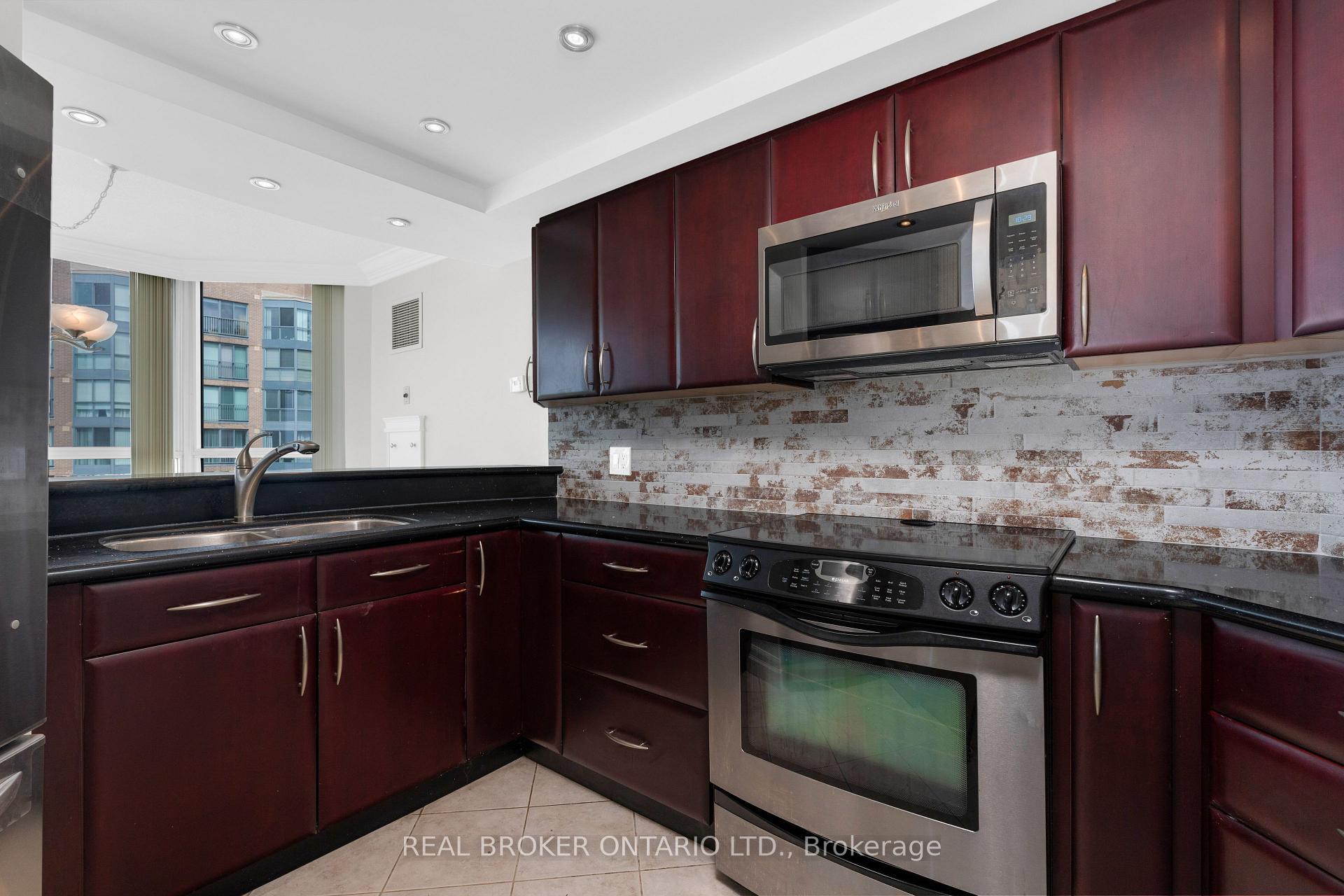 Photo 7 of Unit 1206, 150 Dunlop Street E, Barrie, City Centre — HOMEH