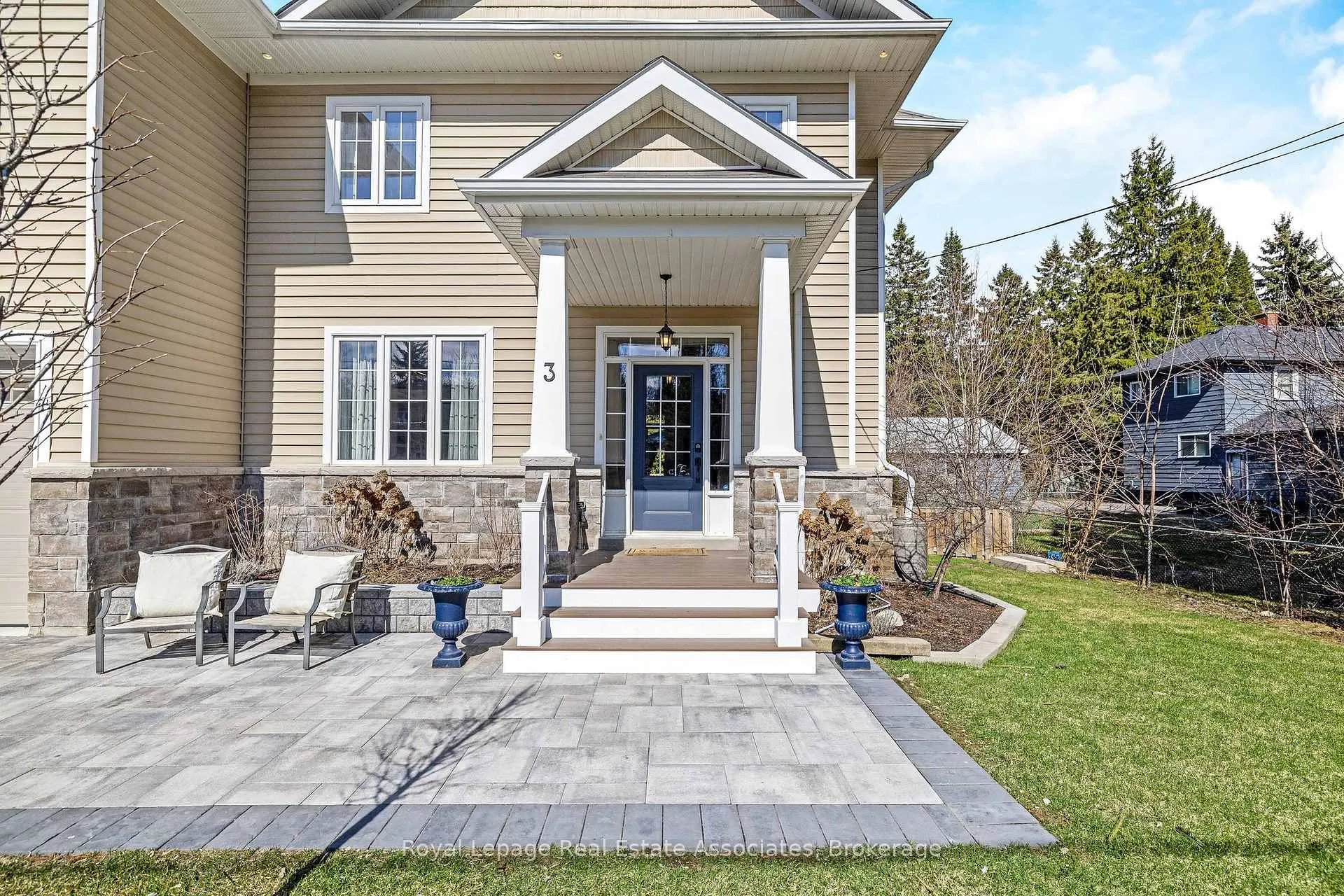 Photo 3 of 3 Beaver Street, Halton Hills, Glen Williams — HOMEH