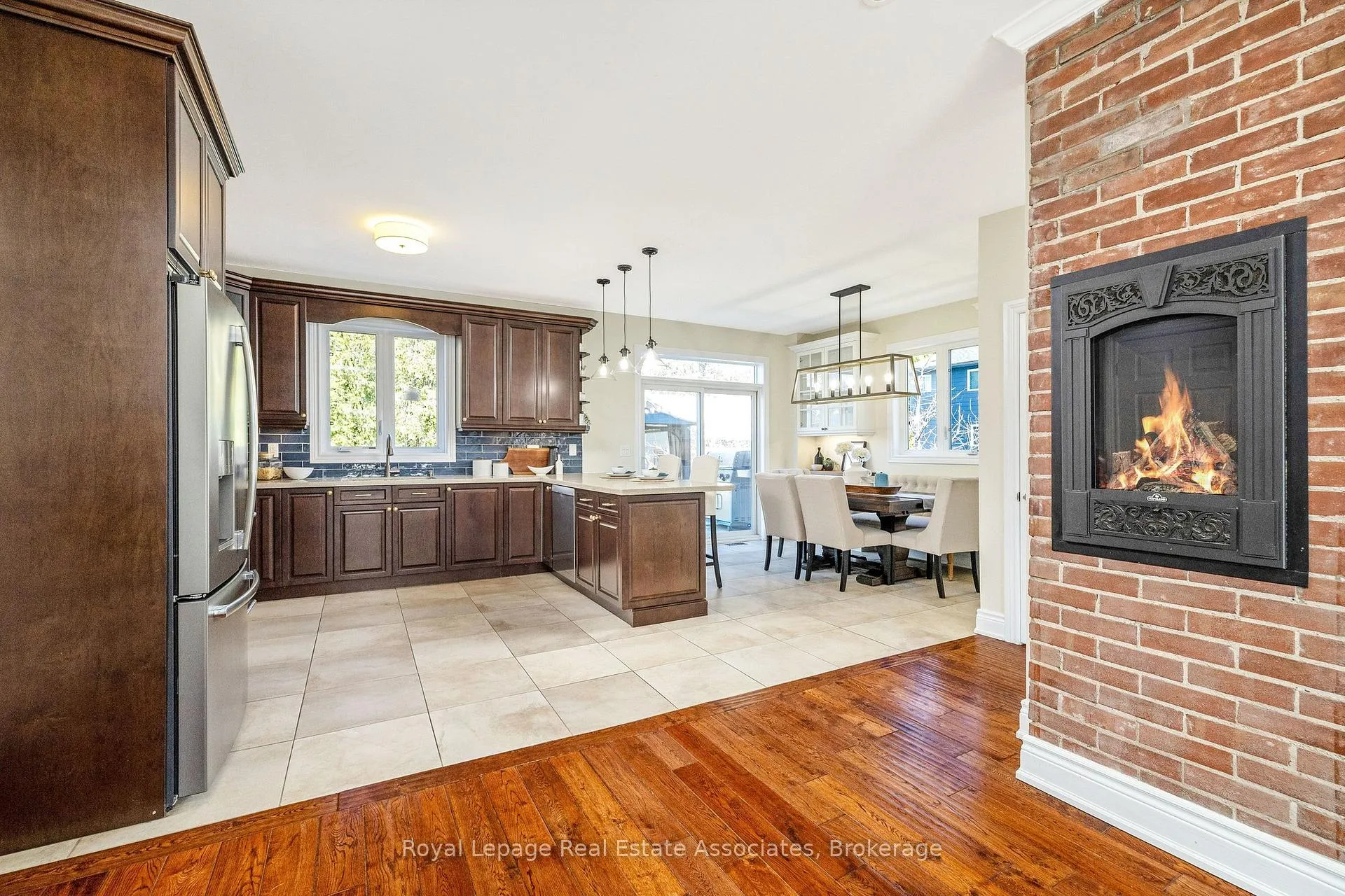 Photo 9 of 3 Beaver Street, Halton Hills, Glen Williams — HOMEH
