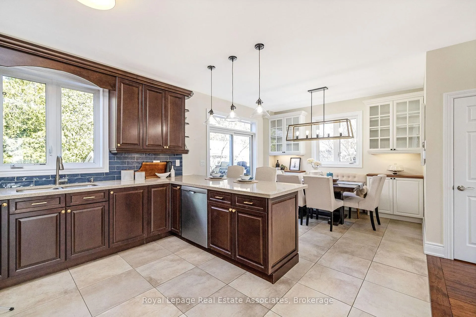 Photo 12 of 3 Beaver Street, Halton Hills, Glen Williams — HOMEH