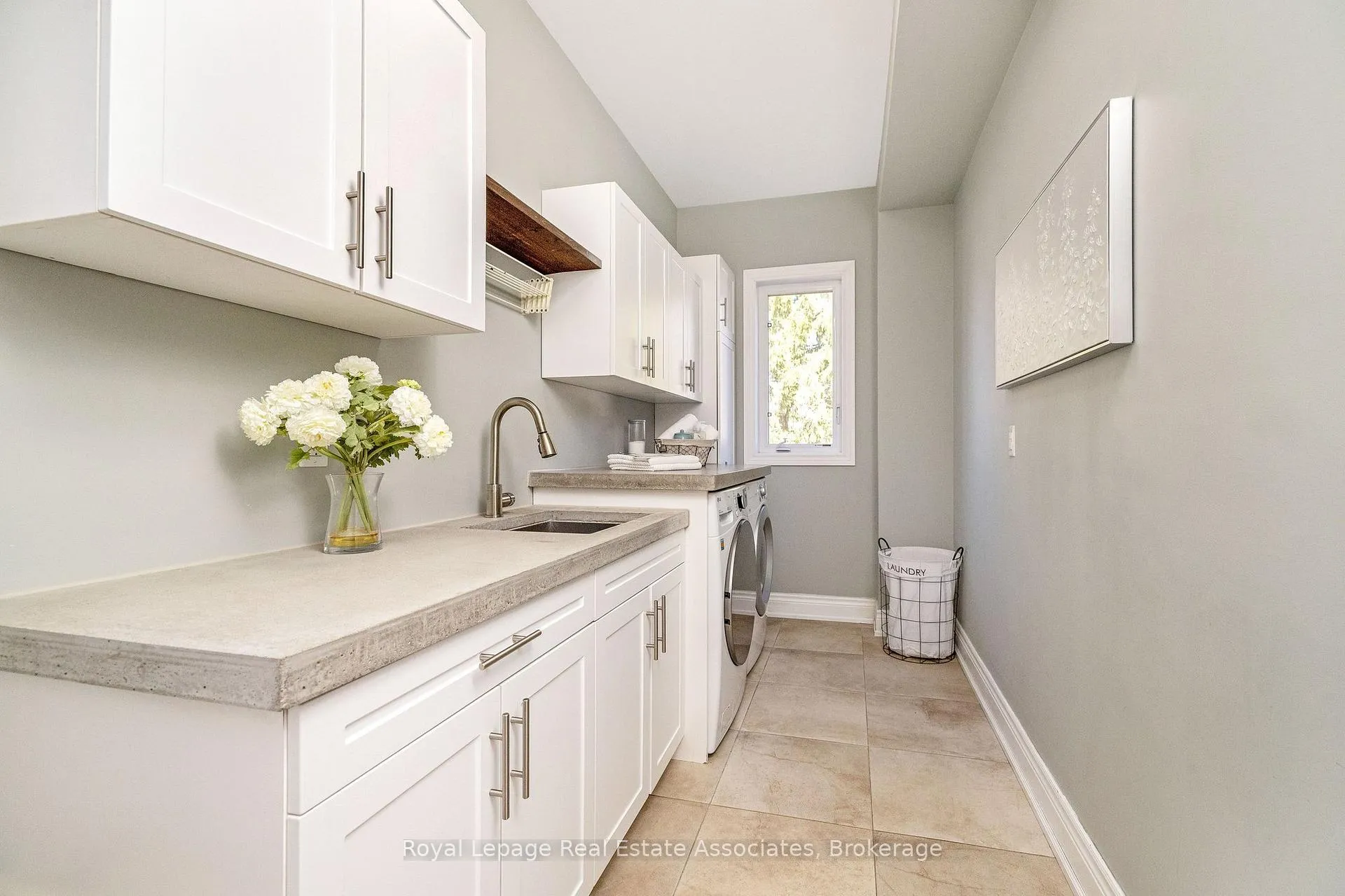 Photo 18 of 3 Beaver Street, Halton Hills, Glen Williams — HOMEH