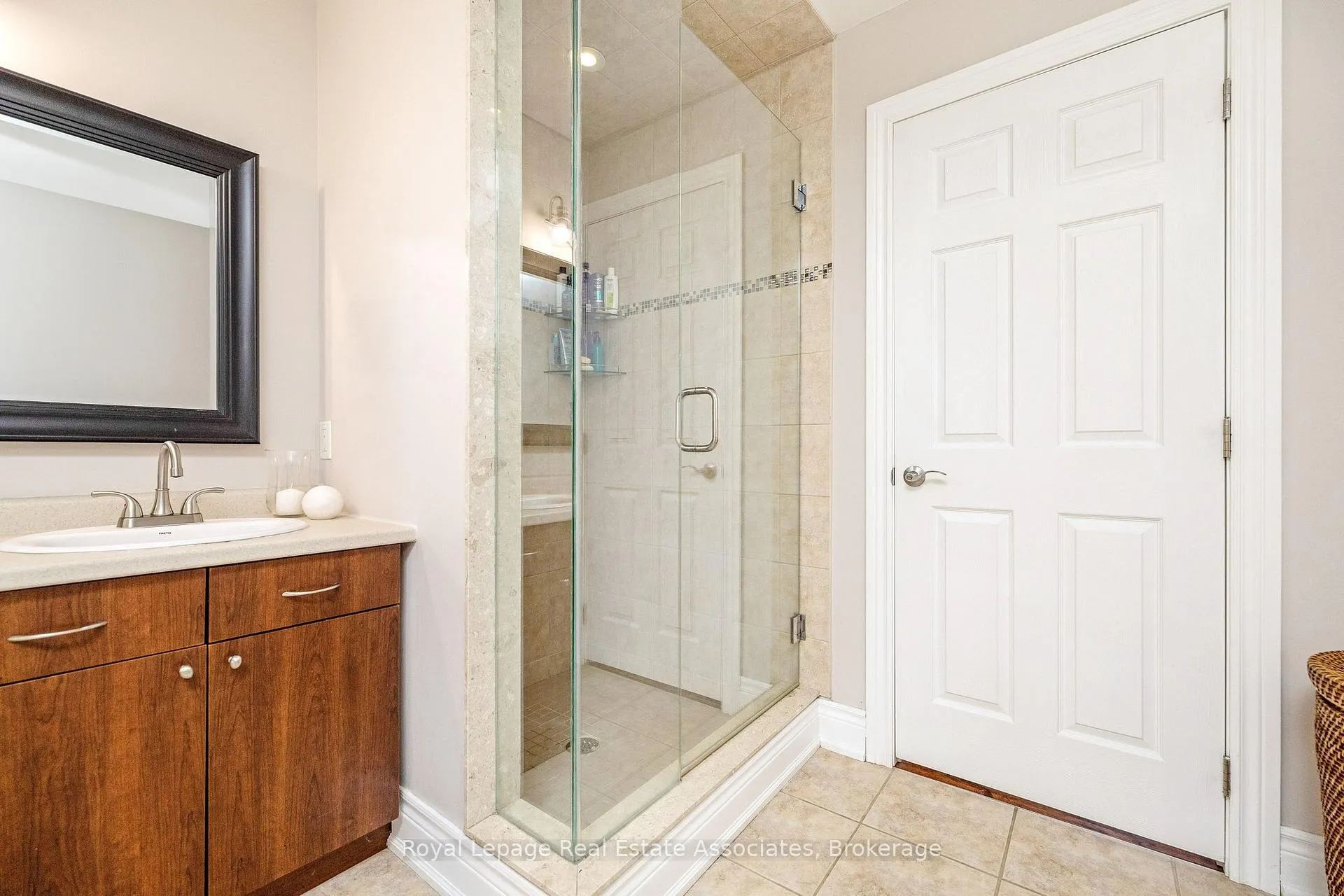 Photo 26 of 3 Beaver Street, Halton Hills, Glen Williams — HOMEH