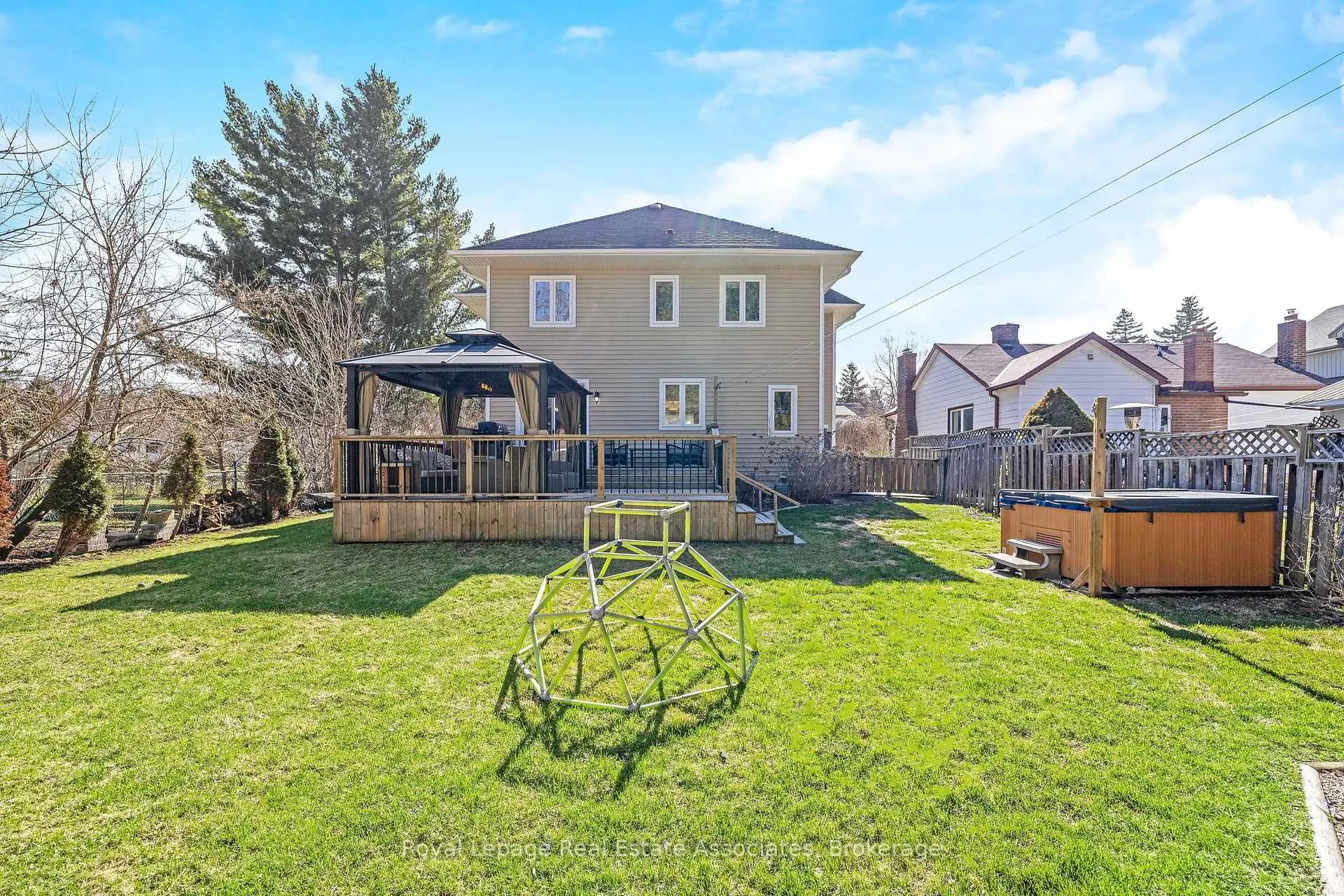 Photo 39 of 3 Beaver Street, Halton Hills, Glen Williams — HOMEH