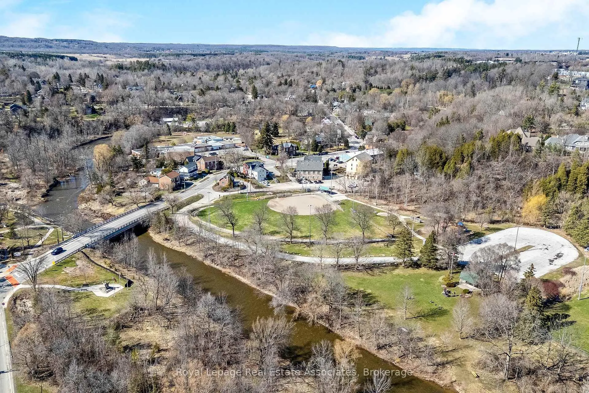 Photo 42 of 3 Beaver Street, Halton Hills, Glen Williams — HOMEH