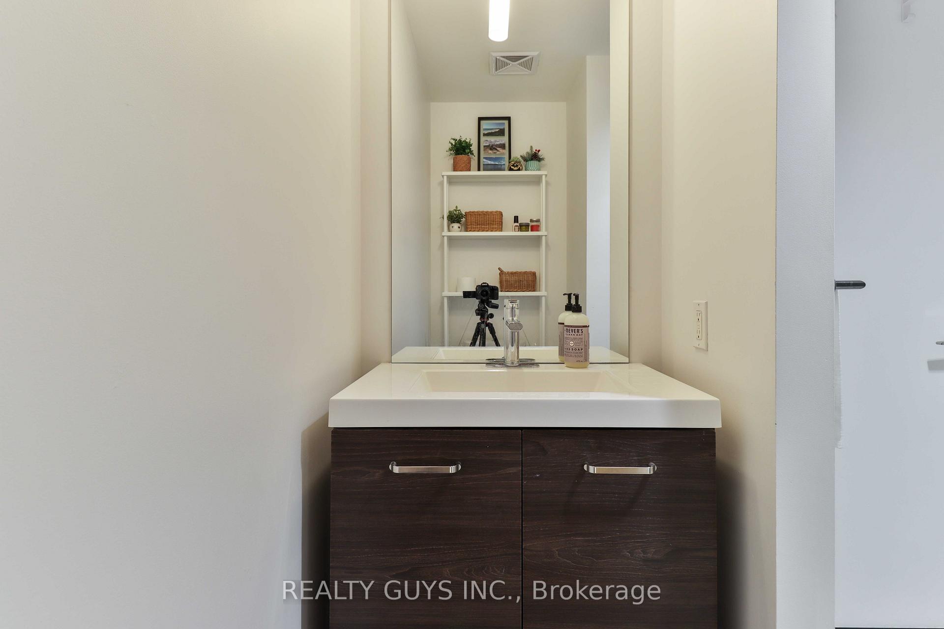Photo 4 of Unit 631, 112 George Street, Toronto, Waterfront Communities — HOMEH